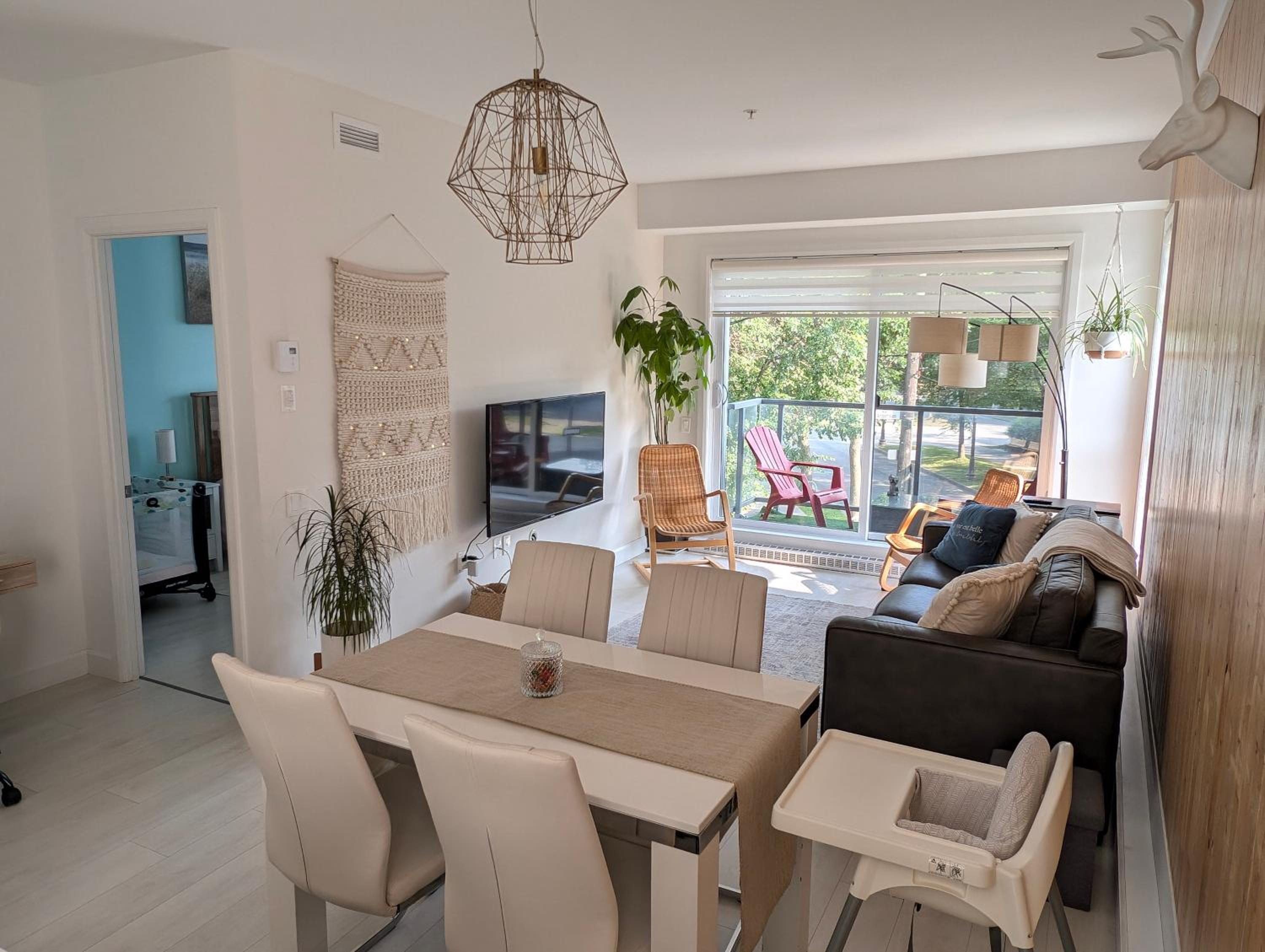 La vie est belle: FREE PARKING, GYM, ROOFTOP TERRACE