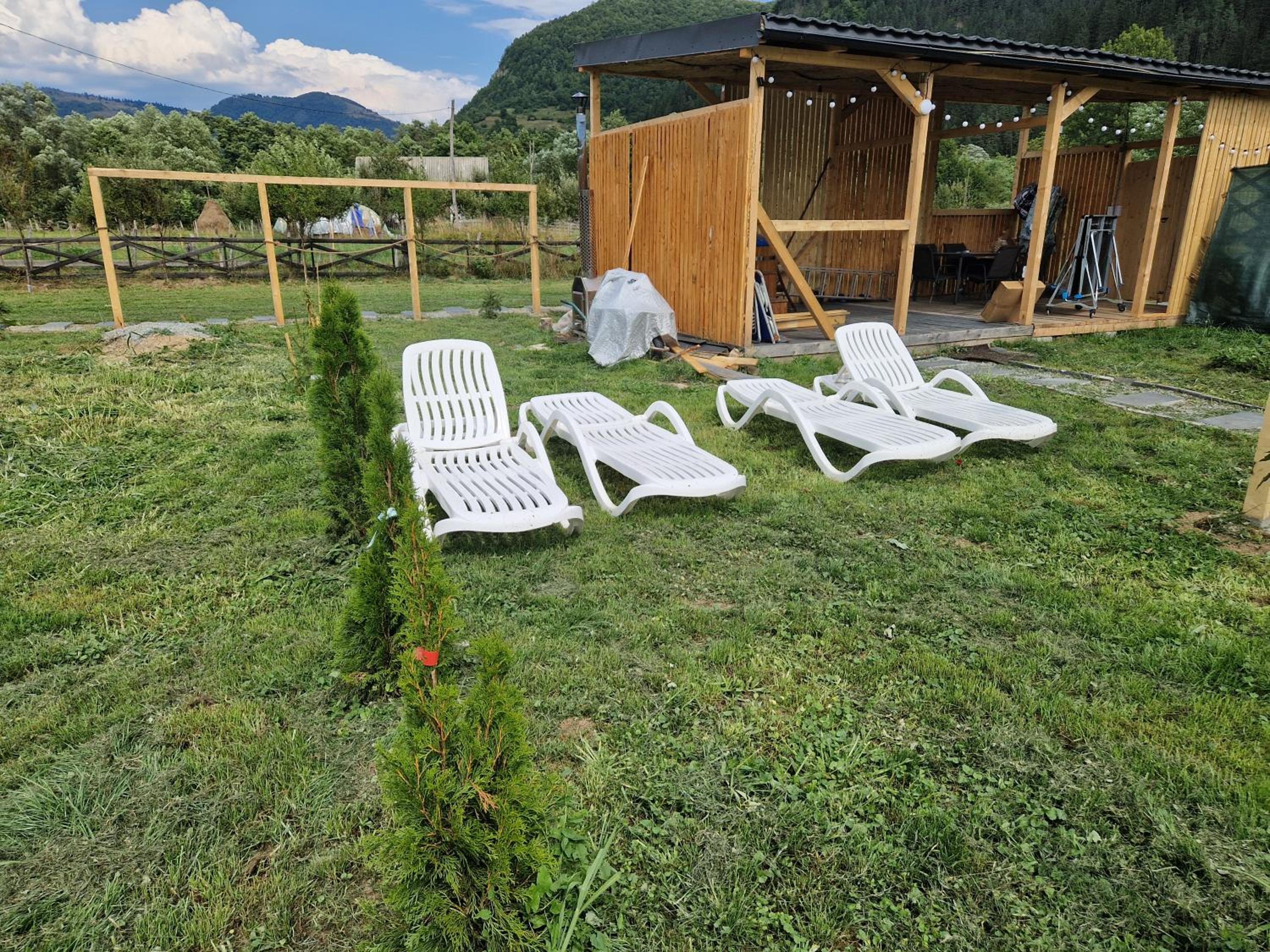CASA de SUB STANCA cu Hot tub si Sauna view 5