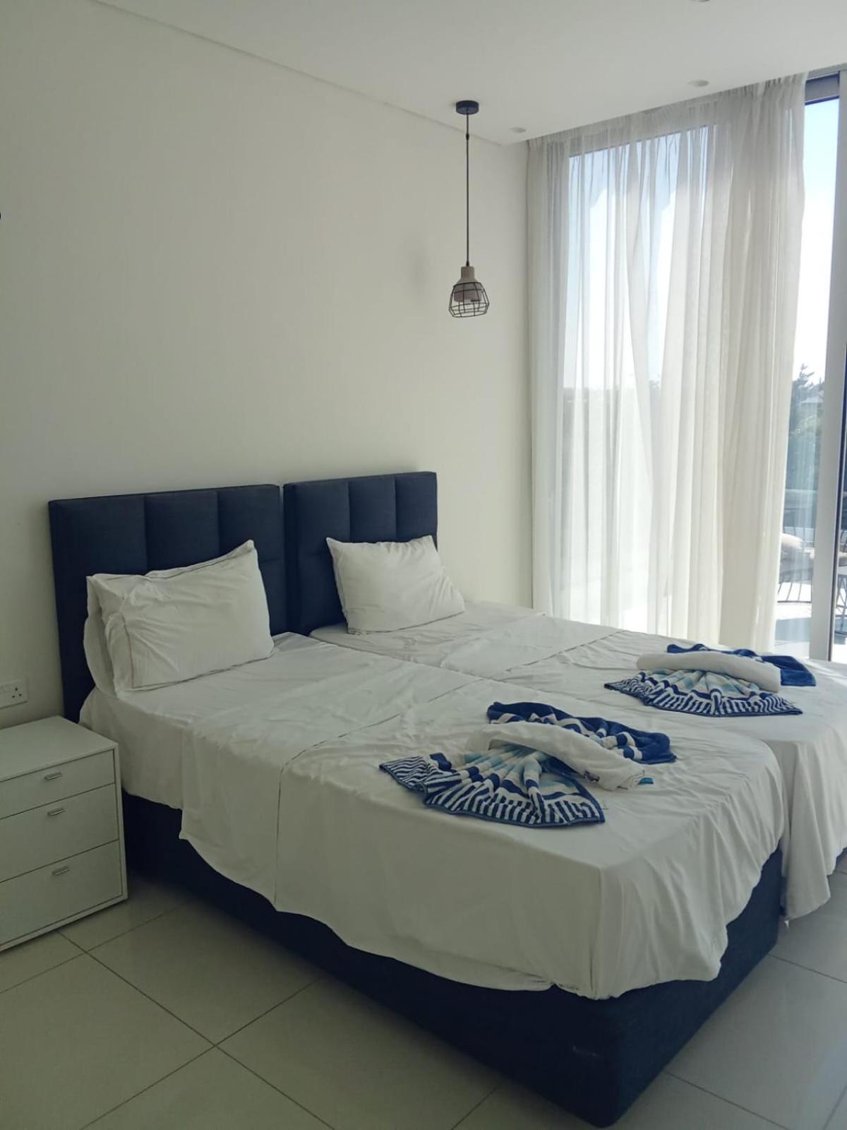 Seaview Luxury Villa Jacuzzi & Pool! 2 Min Beach