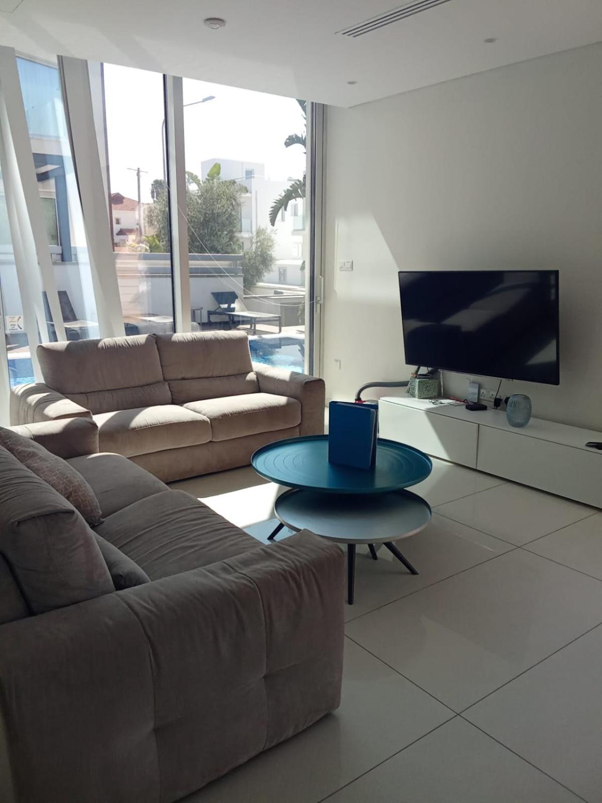 Seaview Luxury Villa Jacuzzi & Pool! 2 Min Beach