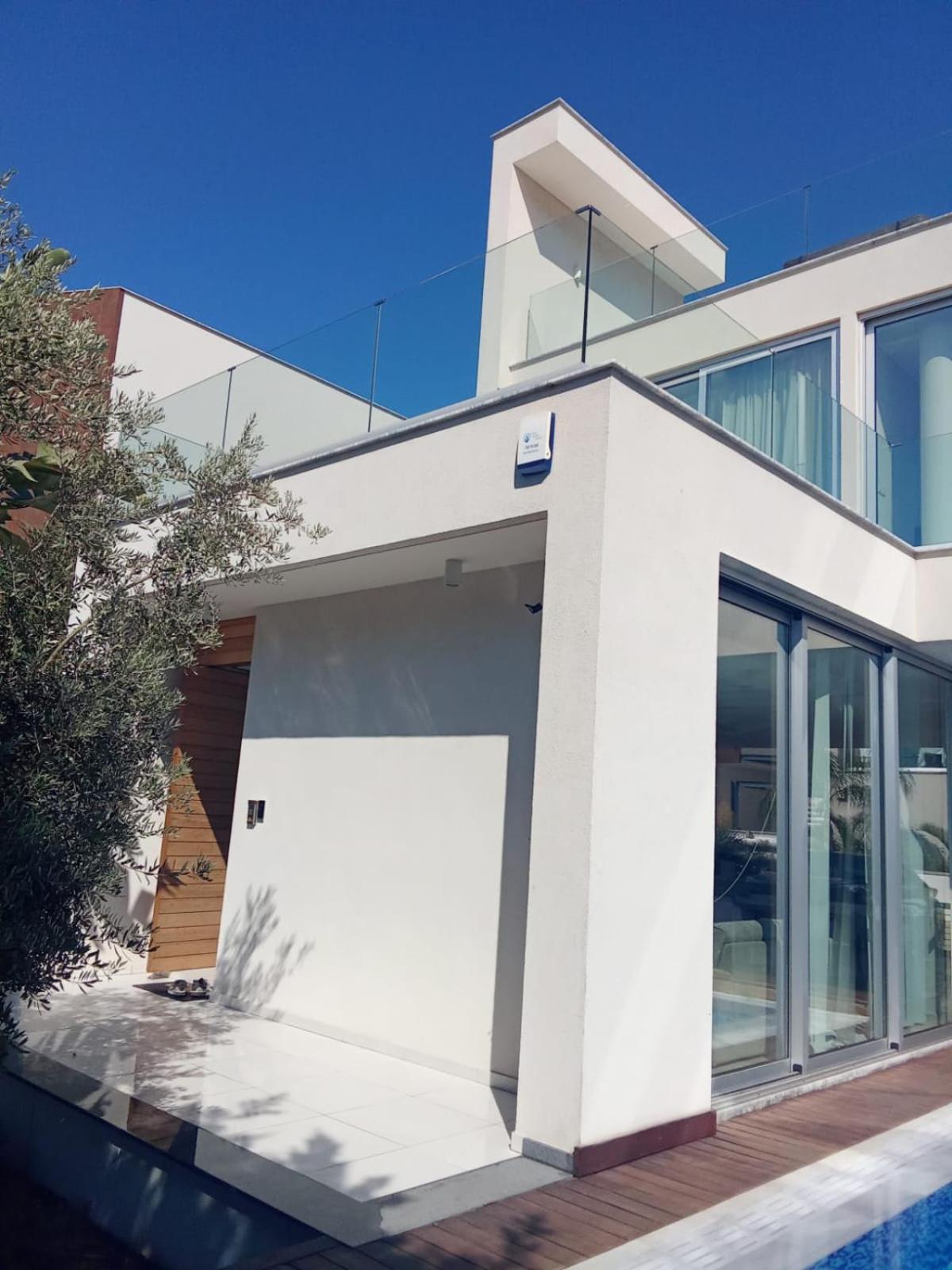 Seaview Luxury Villa Jacuzzi & Pool! 2 Min Beach