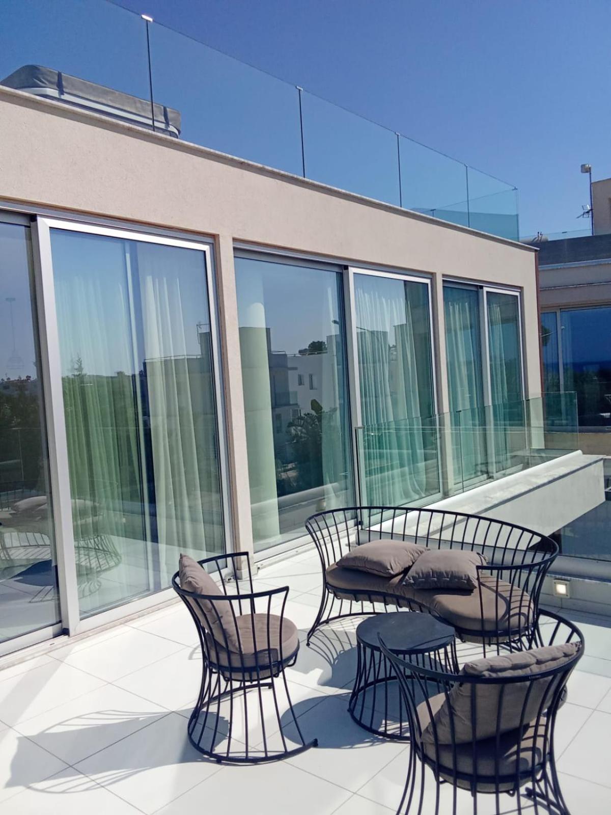 Seaview Luxury Villa Jacuzzi & Pool! 2 Min Beach
