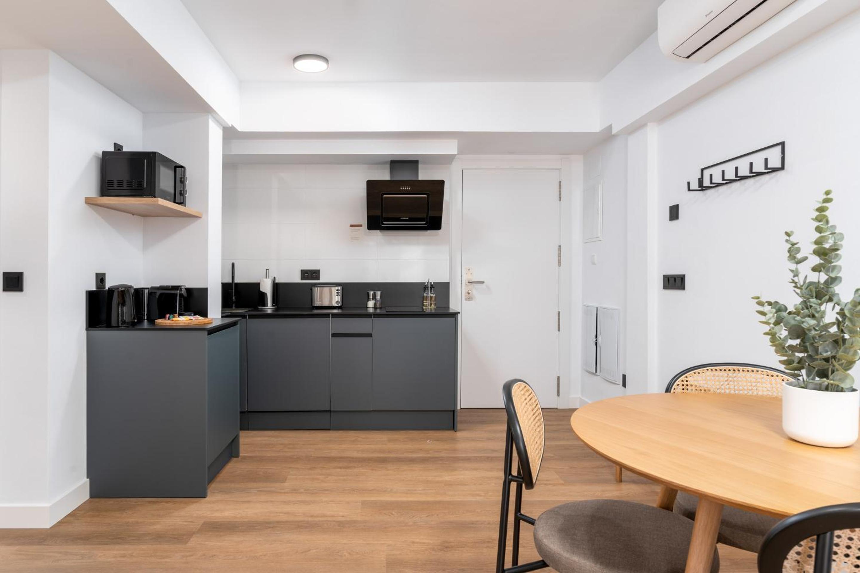 Limehome Oviedo Calle Postigo Bajo