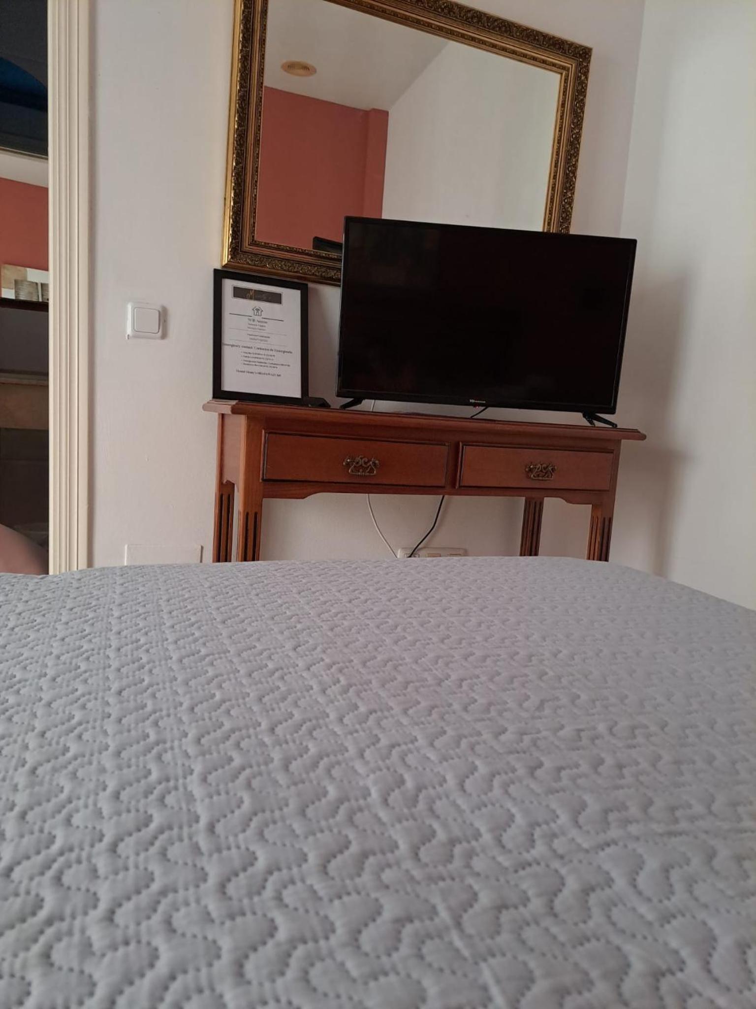 Hostal Montys