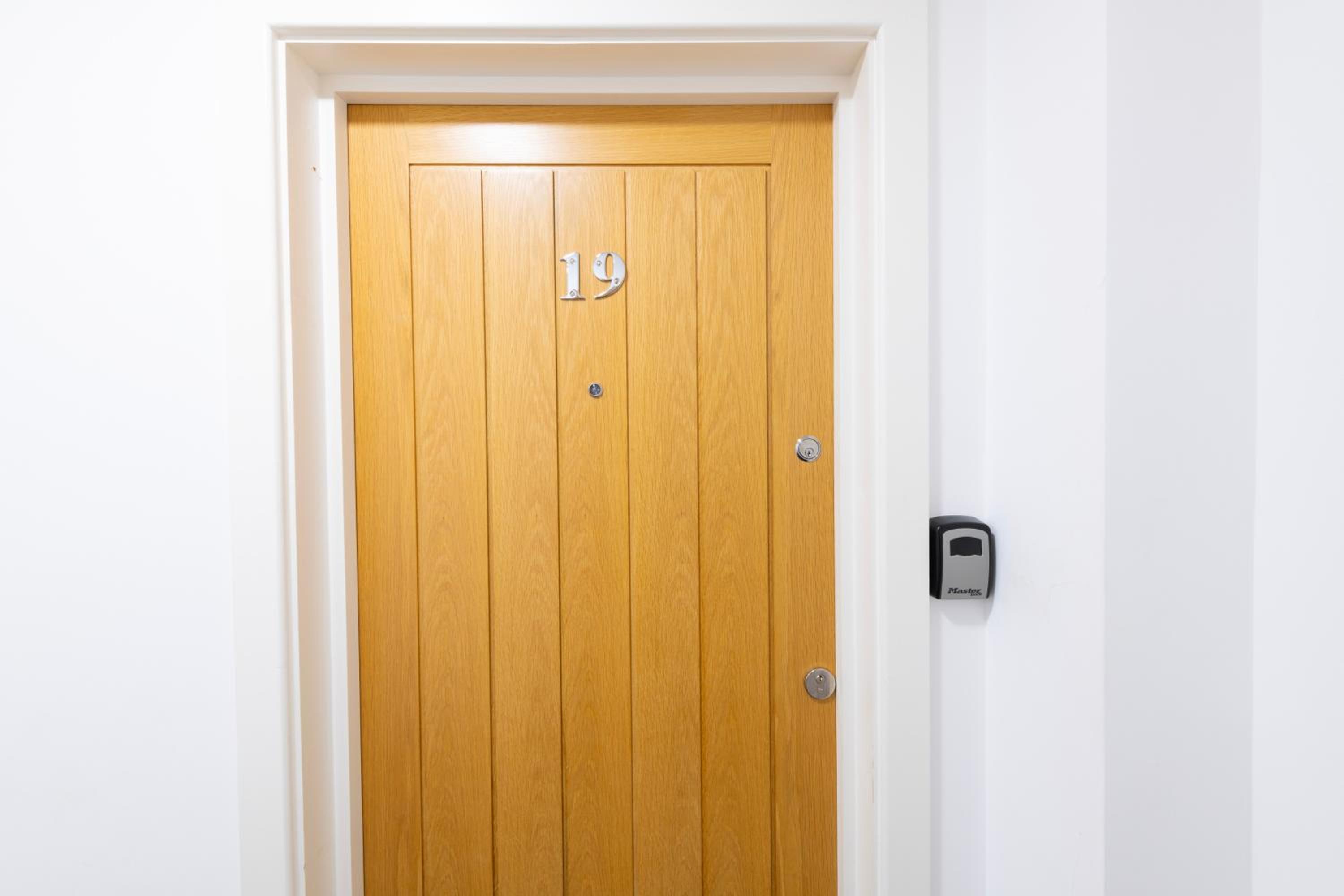 Centralised Abbey Yard Apartment by Prescott Apartments, photo 18
