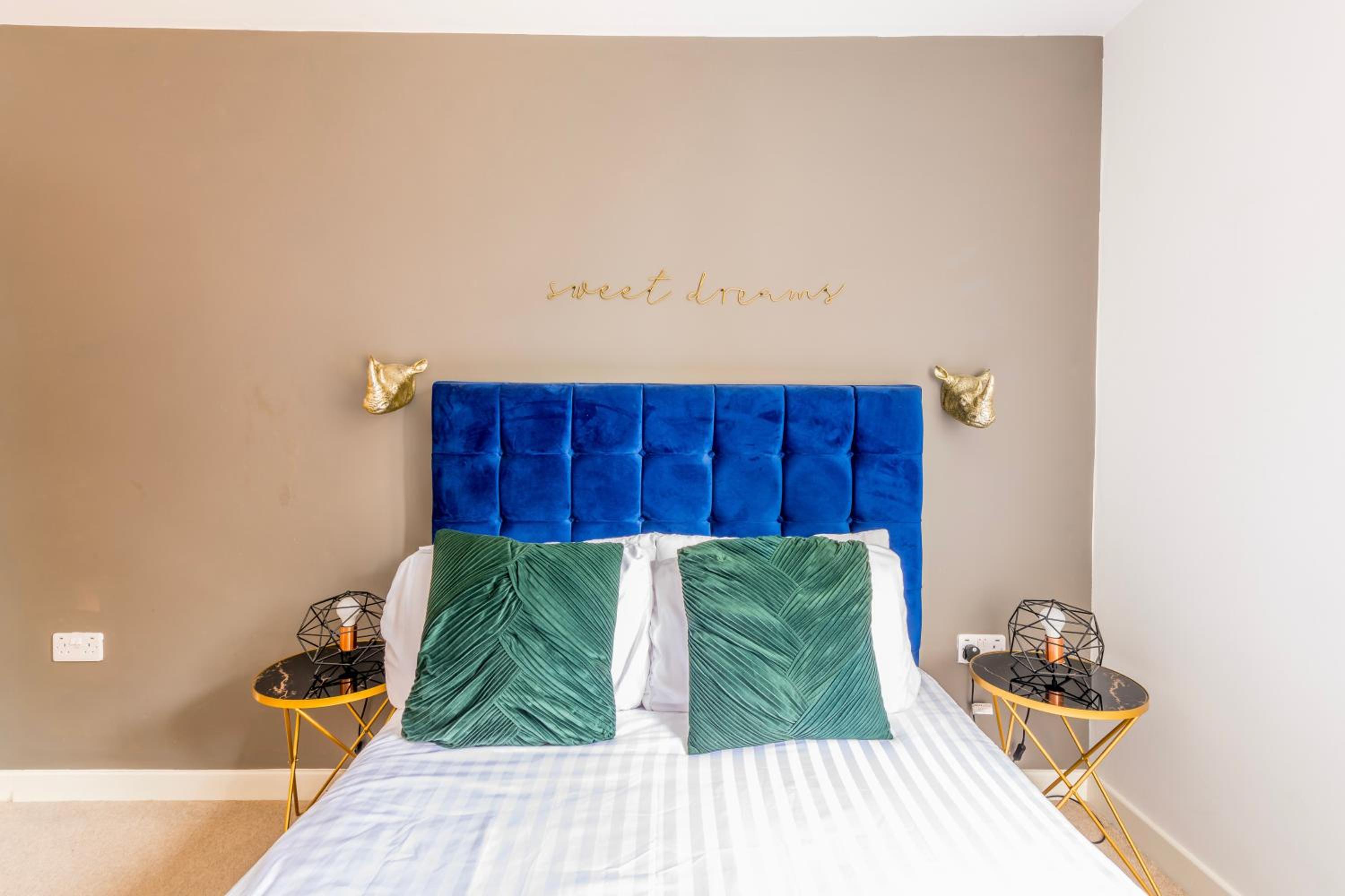 Centralised Abbey Yard Apartment by Prescott Apartments