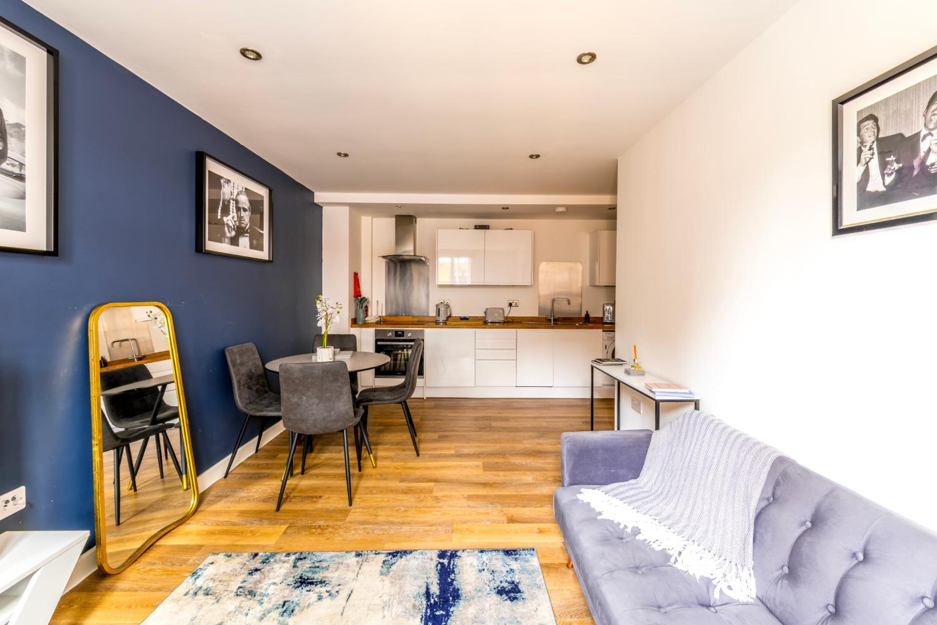 Centralised Abbey Yard Apartment by Prescott Apartments