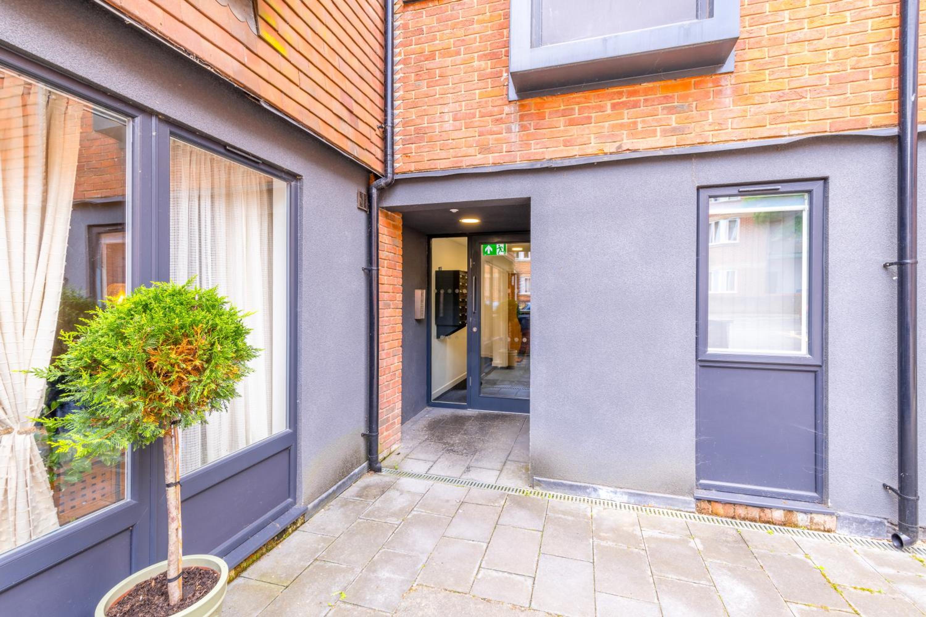 Centralised Abbey Yard Apartment by Prescott Apartments