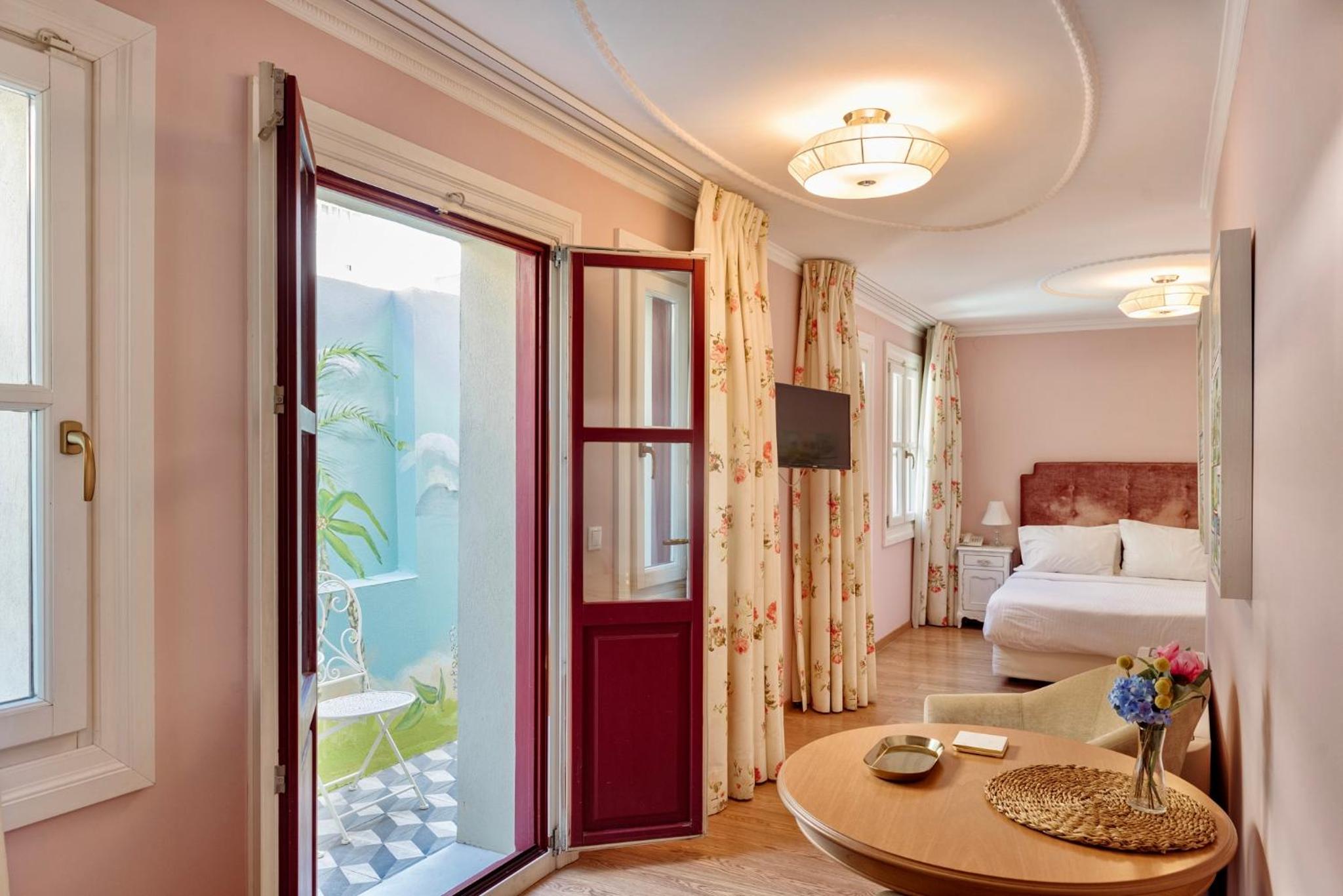 Gatto Perso Luxury Studios And Apartments