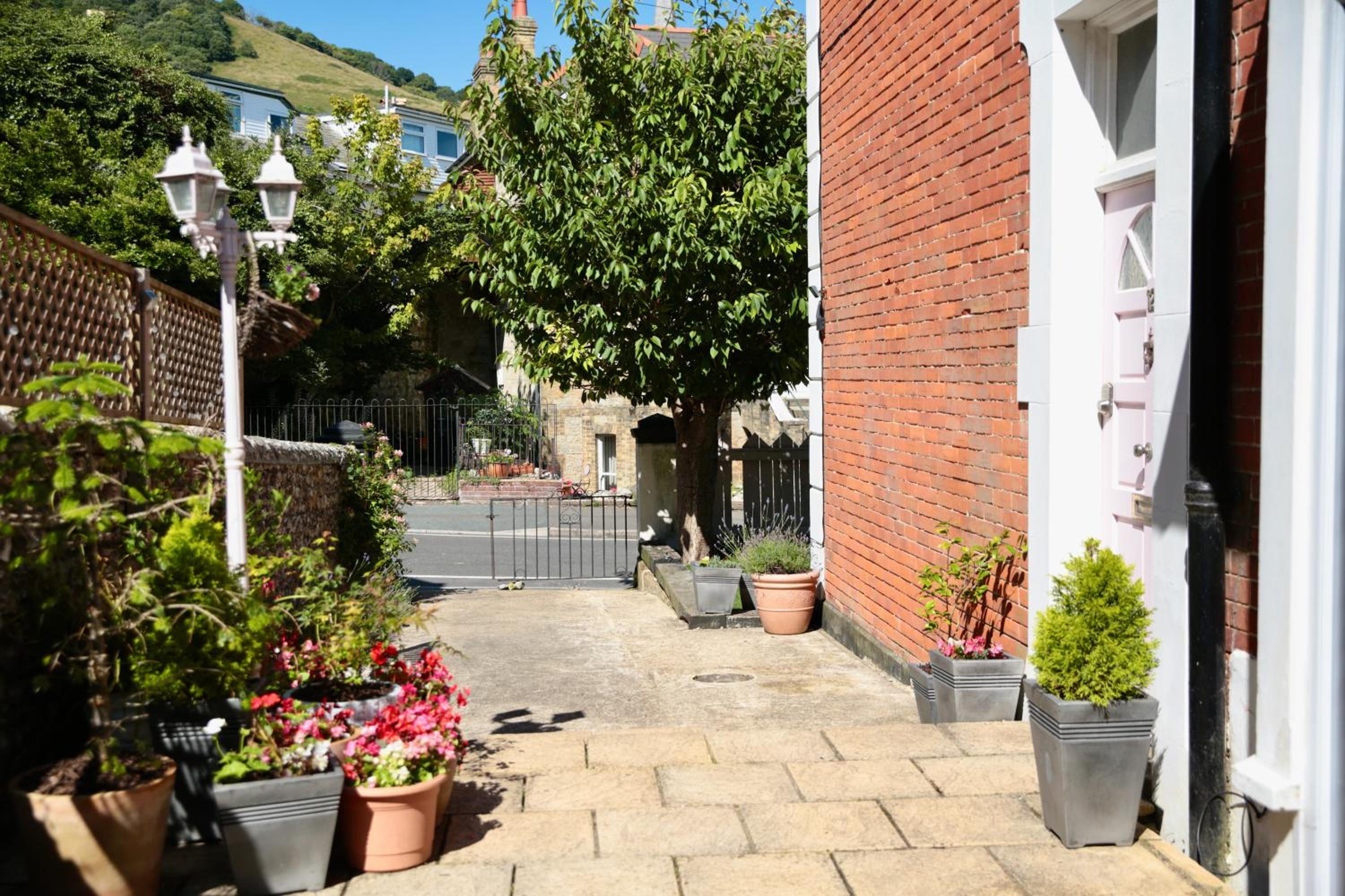 The Pink Door Seaside Holiday Home view 3