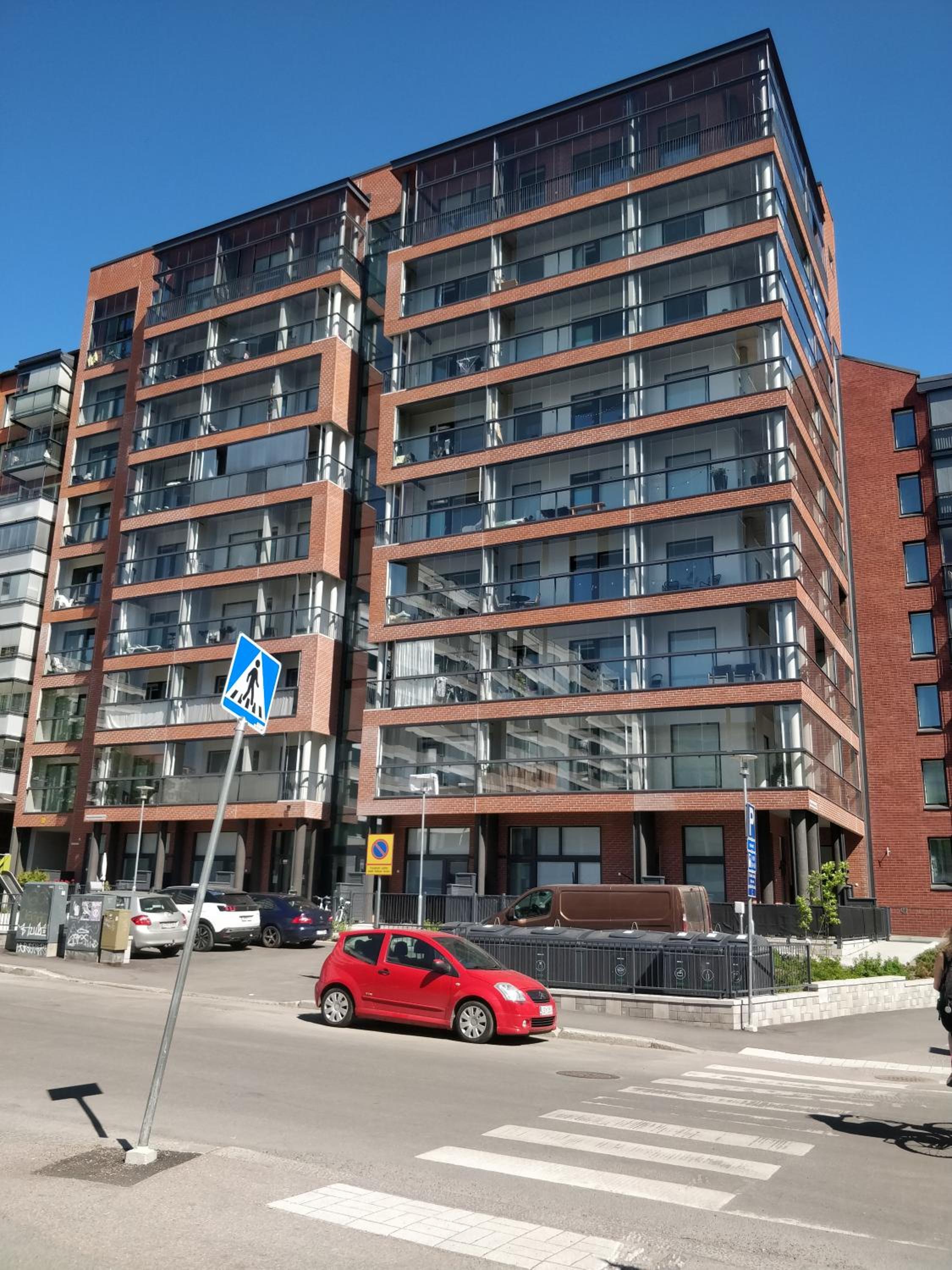 1 bedroom apartment with city views