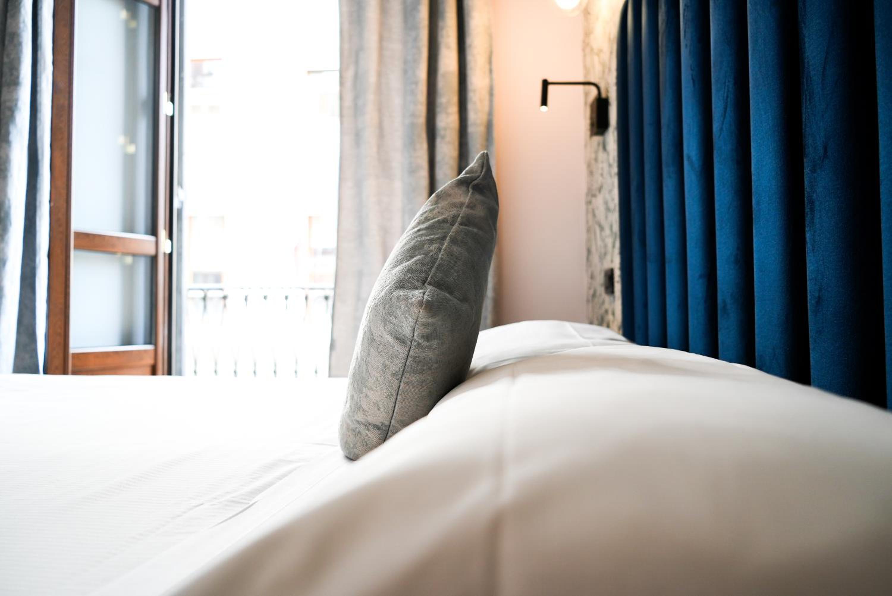 R-home fine rooms guesthouse