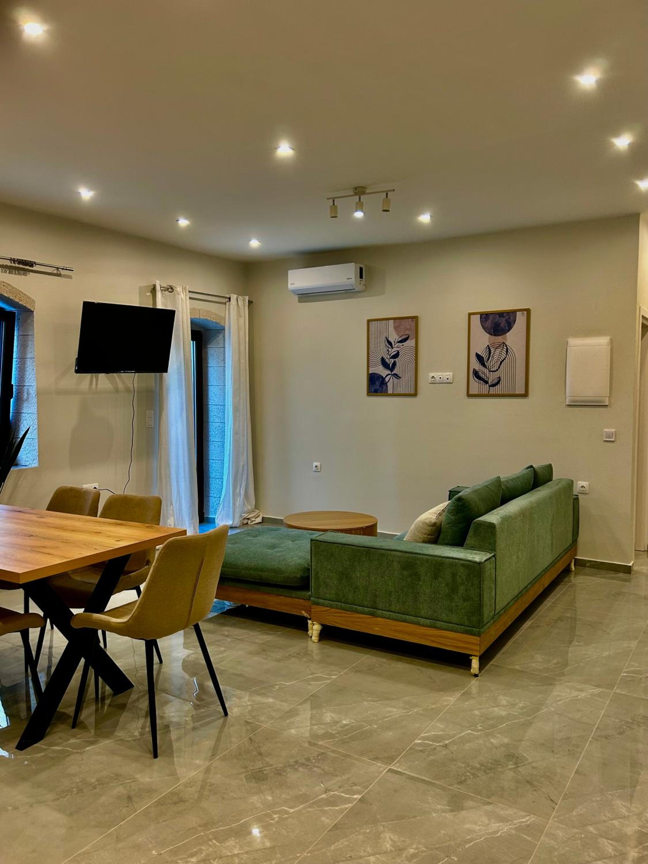 Stone Luxury Suite