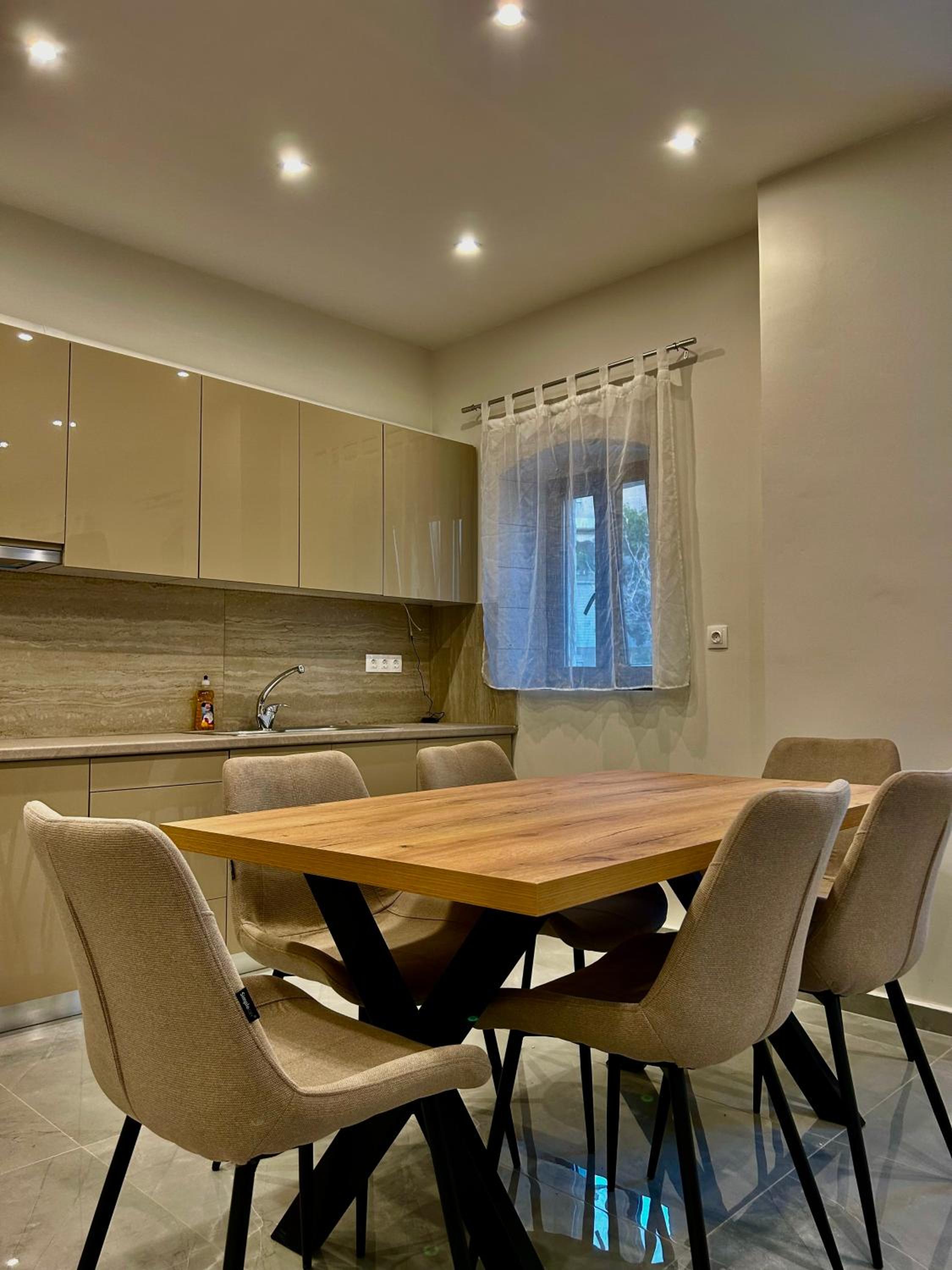 Stone Luxury Suite