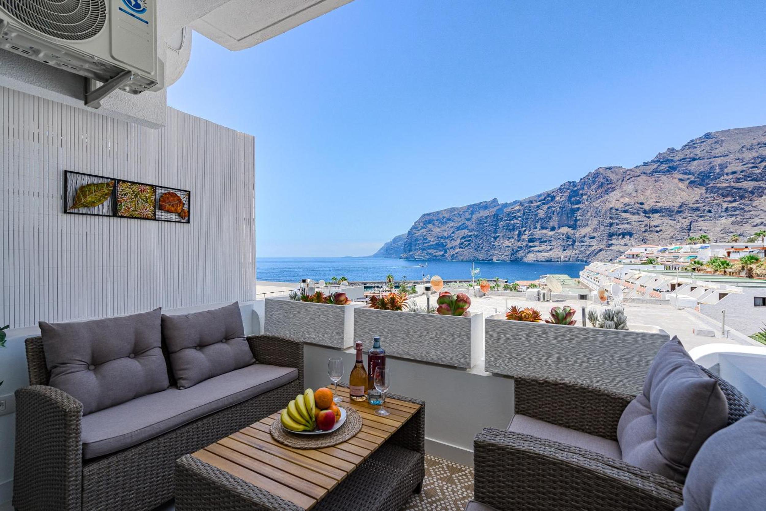 Santiago del Teide Vacations - Vista Magica Gigantes Suite - Property Image 13