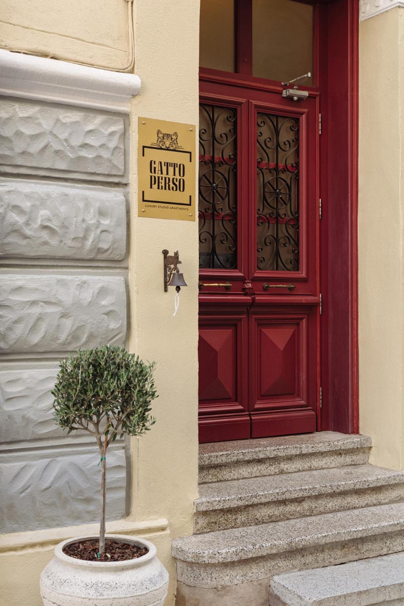 Gatto Perso Luxury Studios And Apartments