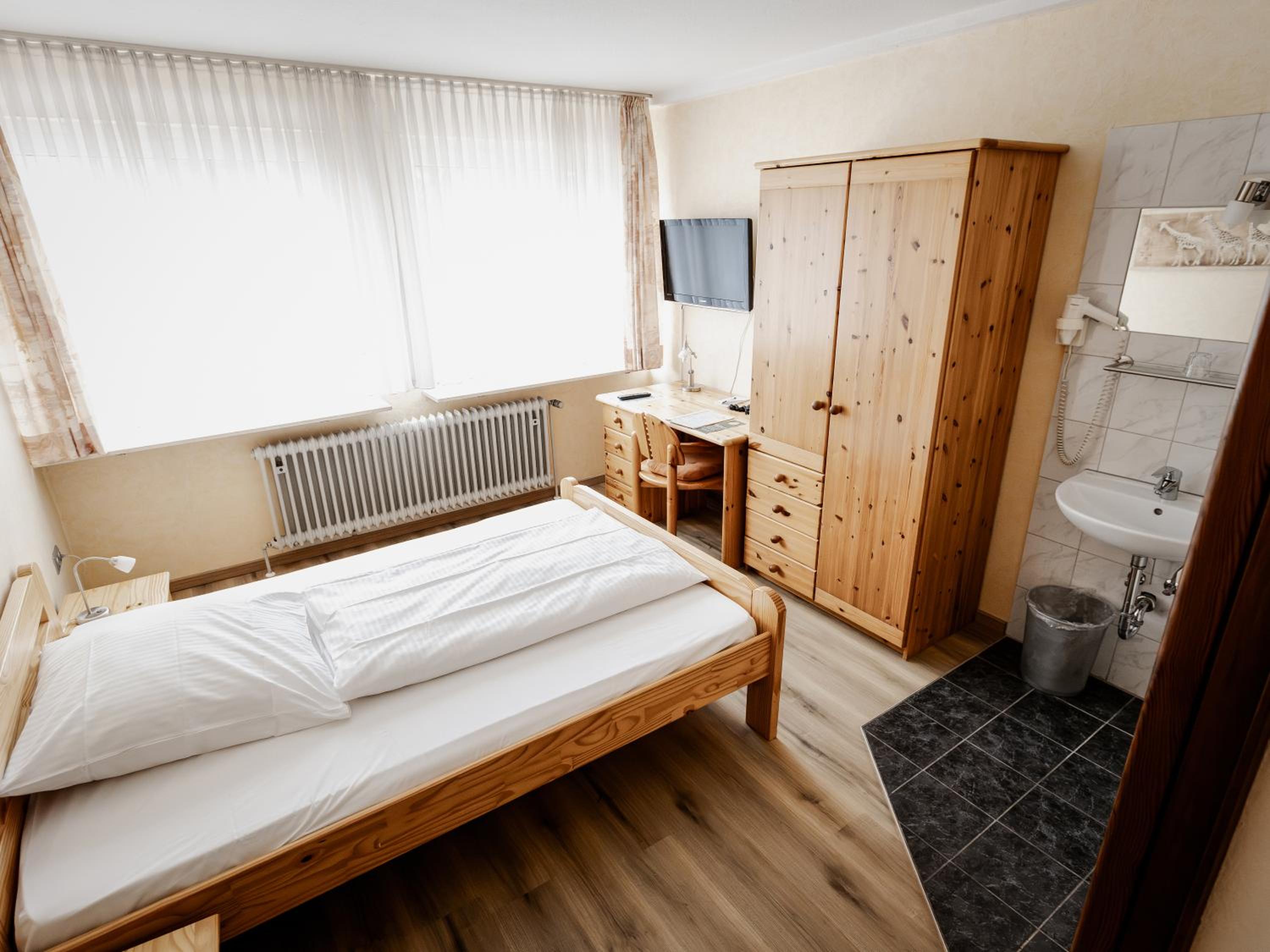 Hotel-Restaurant Zum Schwalbennest - Property Image 2