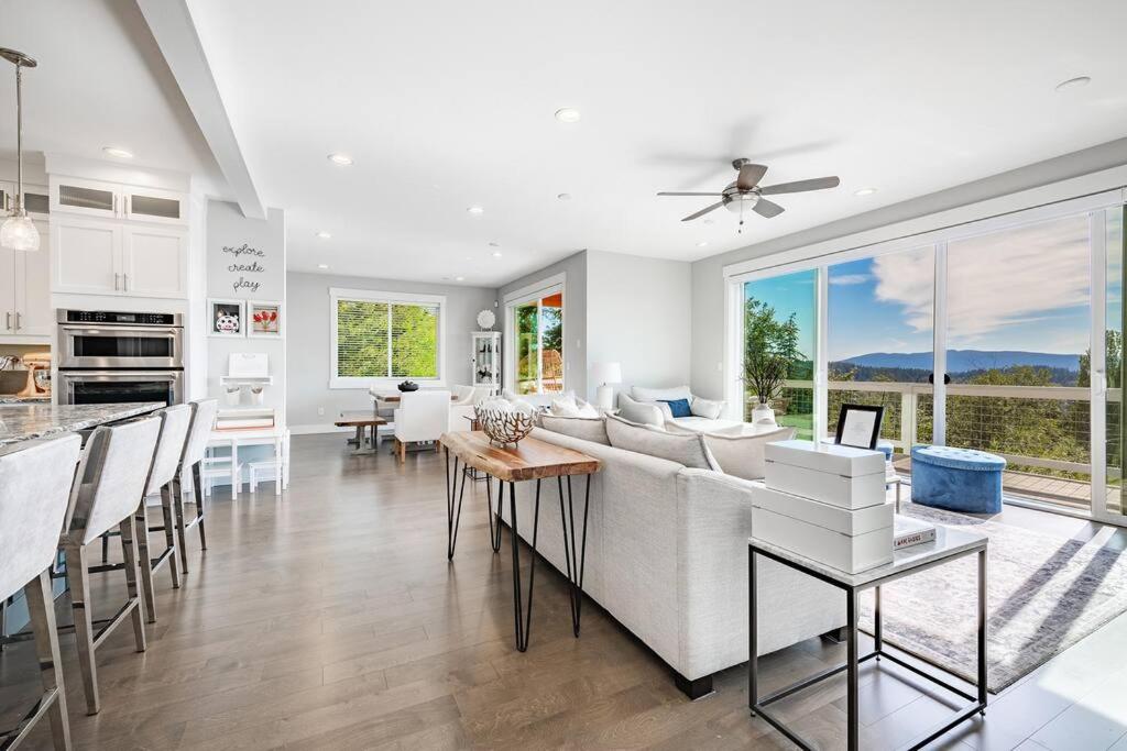Your Bayview Retreat