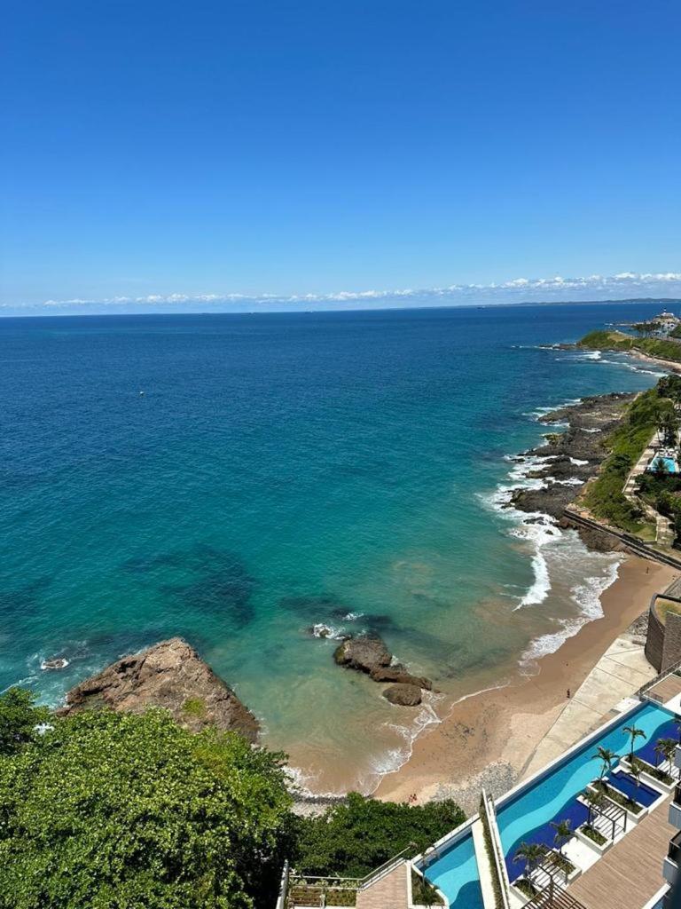 Apartamento de Luxo com acesso exclusivo à Praia