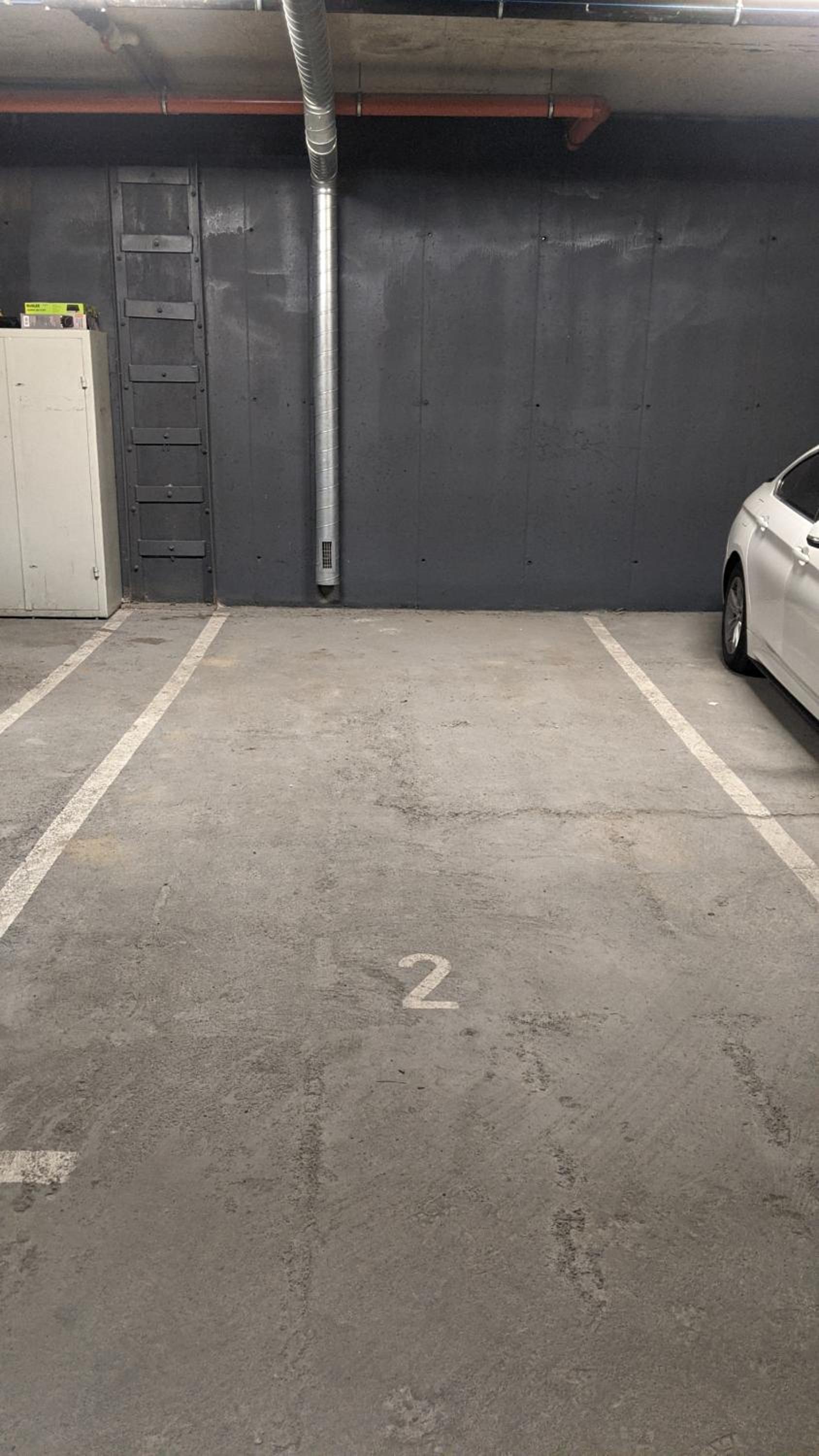 Lux 1 Apartment with Free Parking