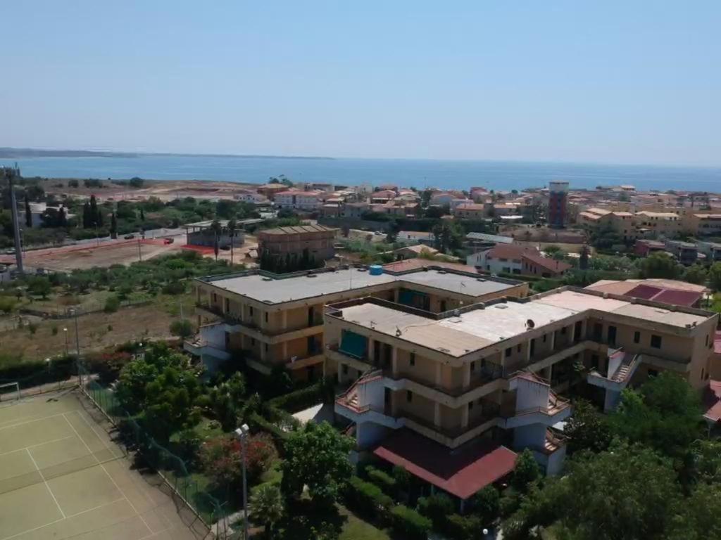 Ferienwohnung mit Meerblick im Juwel Le Castella view 3