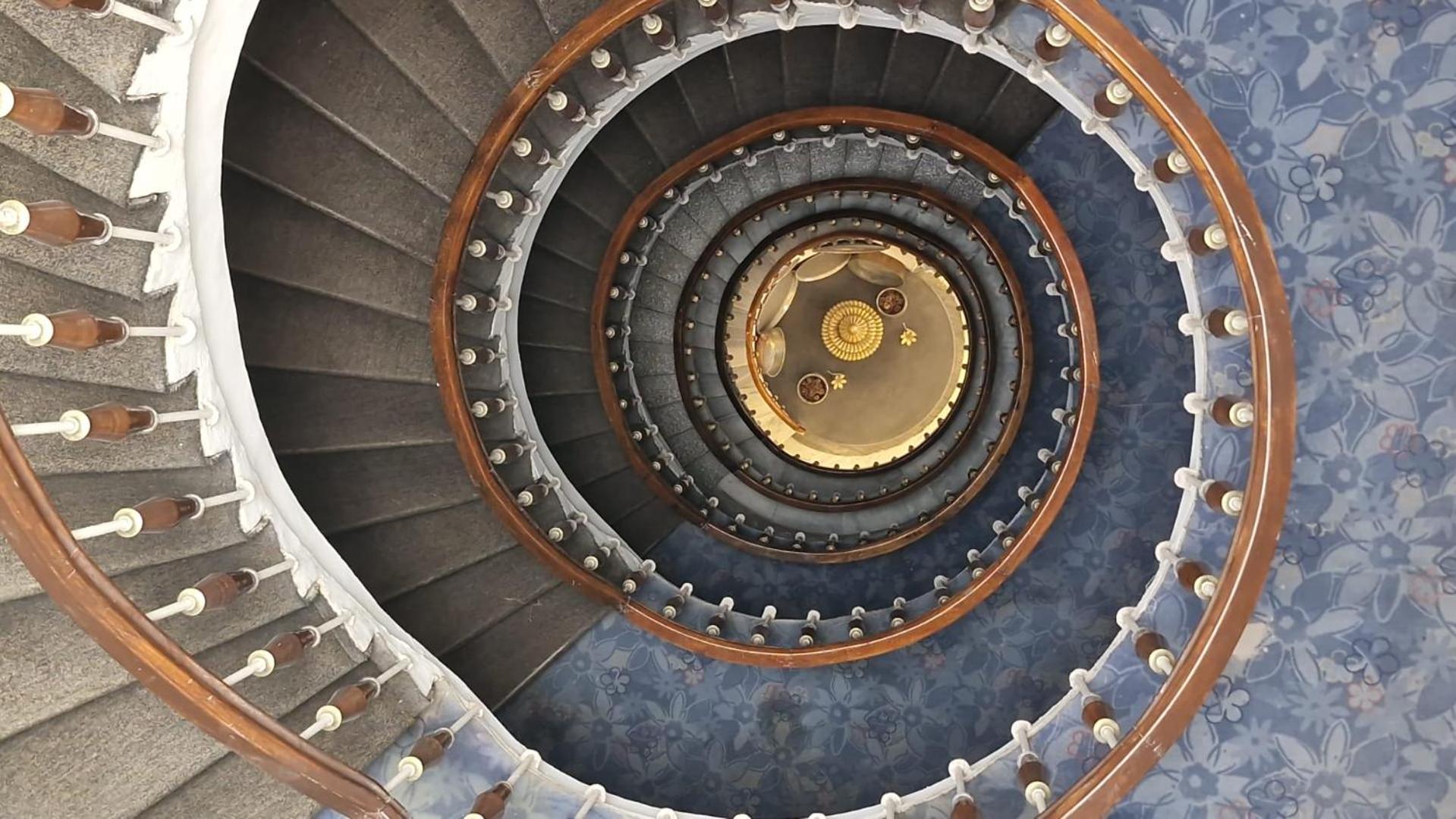 Cihan Palas - Image 13