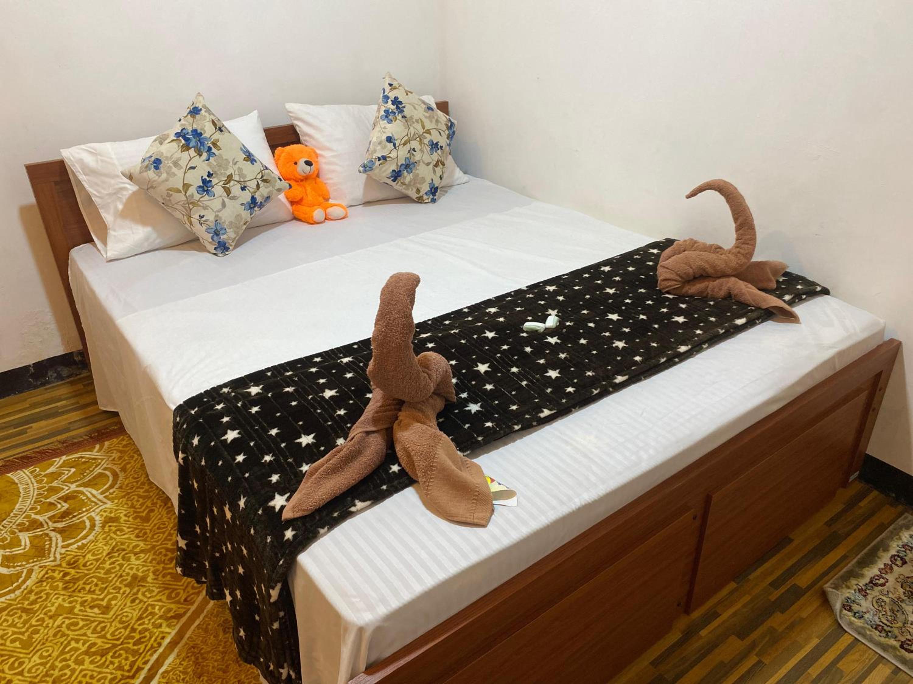 Queen's Mahal Rooms
