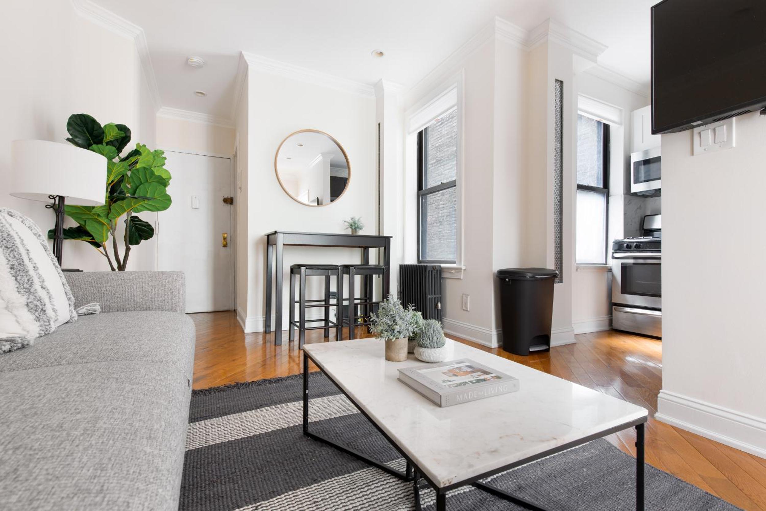 Stylish Private Room in Upper East Side!