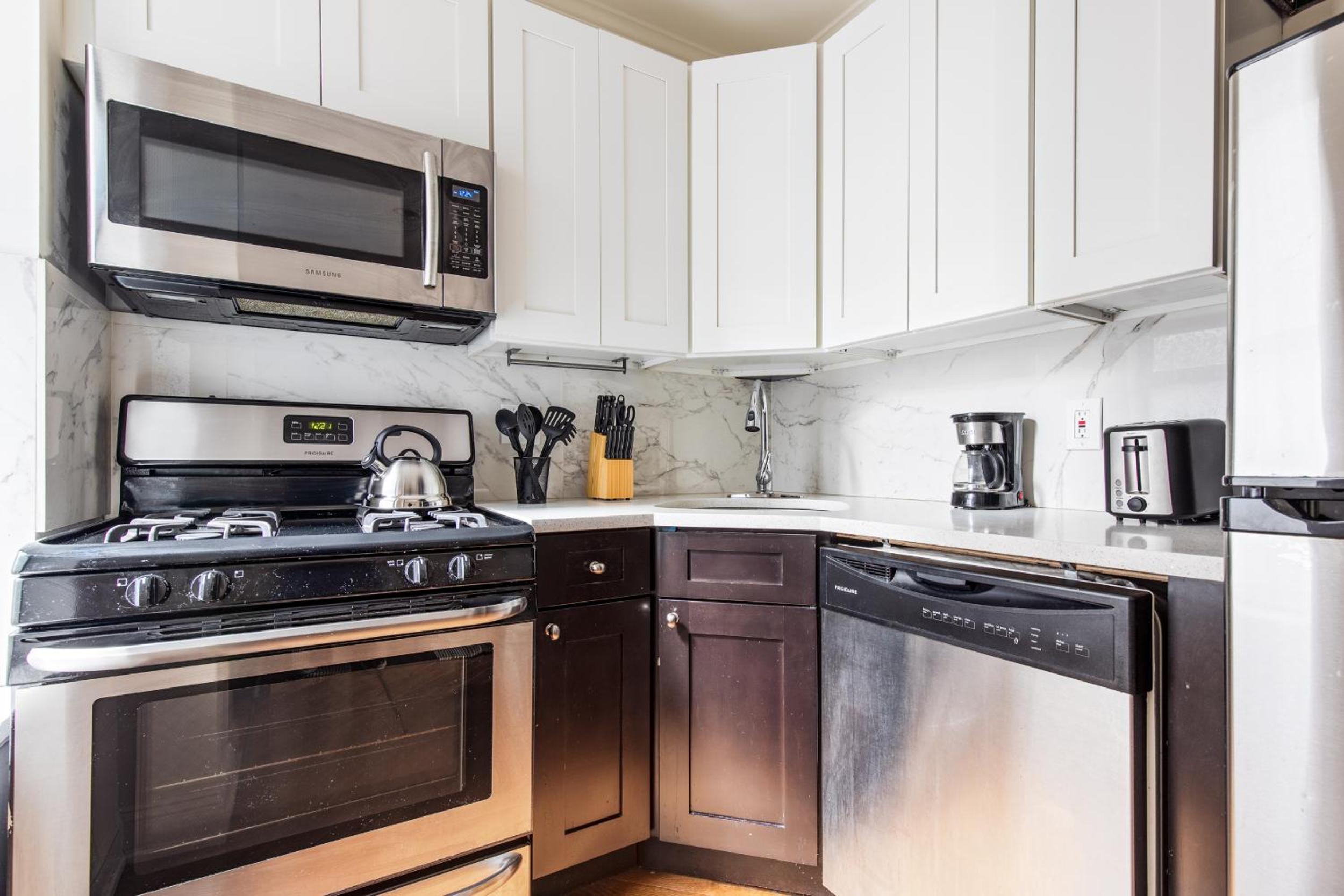 Stylish Private Room in Upper East Side!