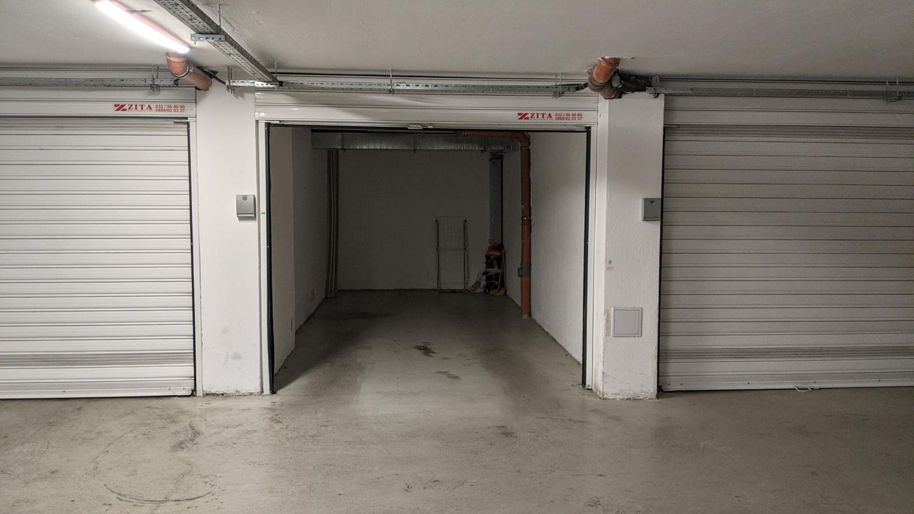 Lux 2 Central Apartment with Garage