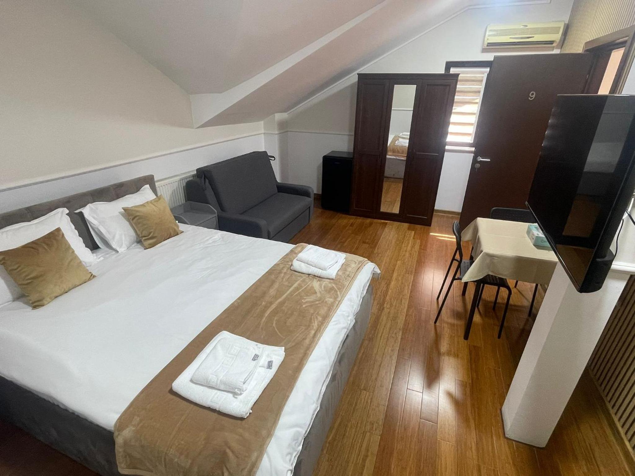 Therme Airport Resort