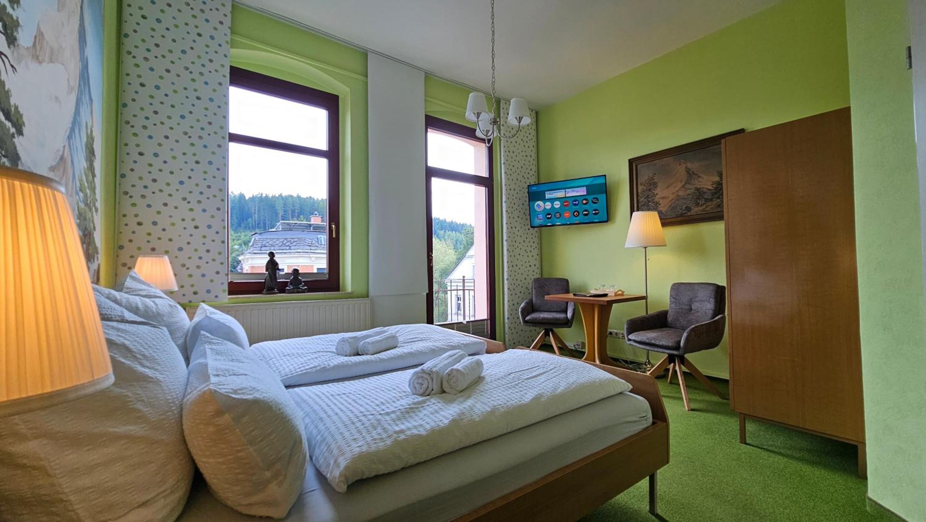 Pension Weiße Rose, Parkplatz, Frühstück, Wlan, Zentral
