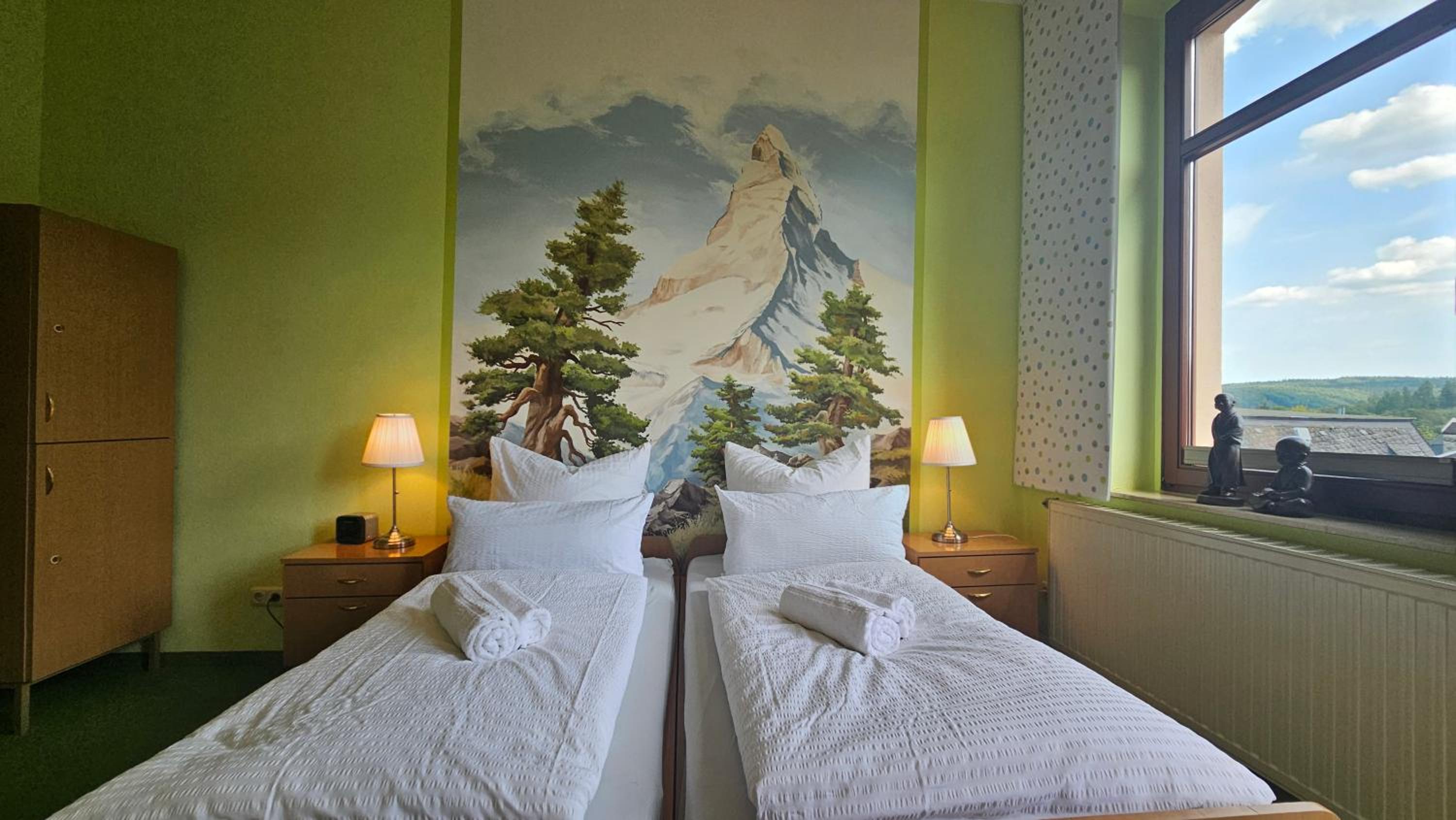 Pension Weiße Rose, Parkplatz, Frühstück, Wlan, Zentral