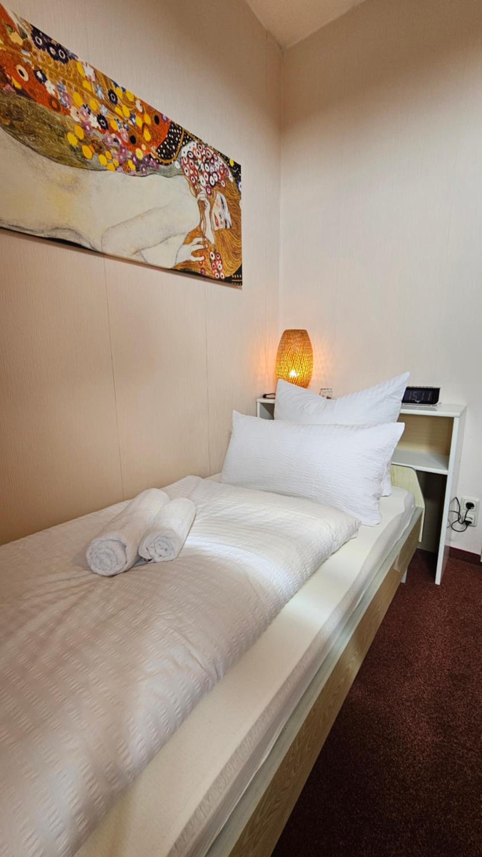 Pension Weiße Rose, Parkplatz, Frühstück, Wlan, Zentral