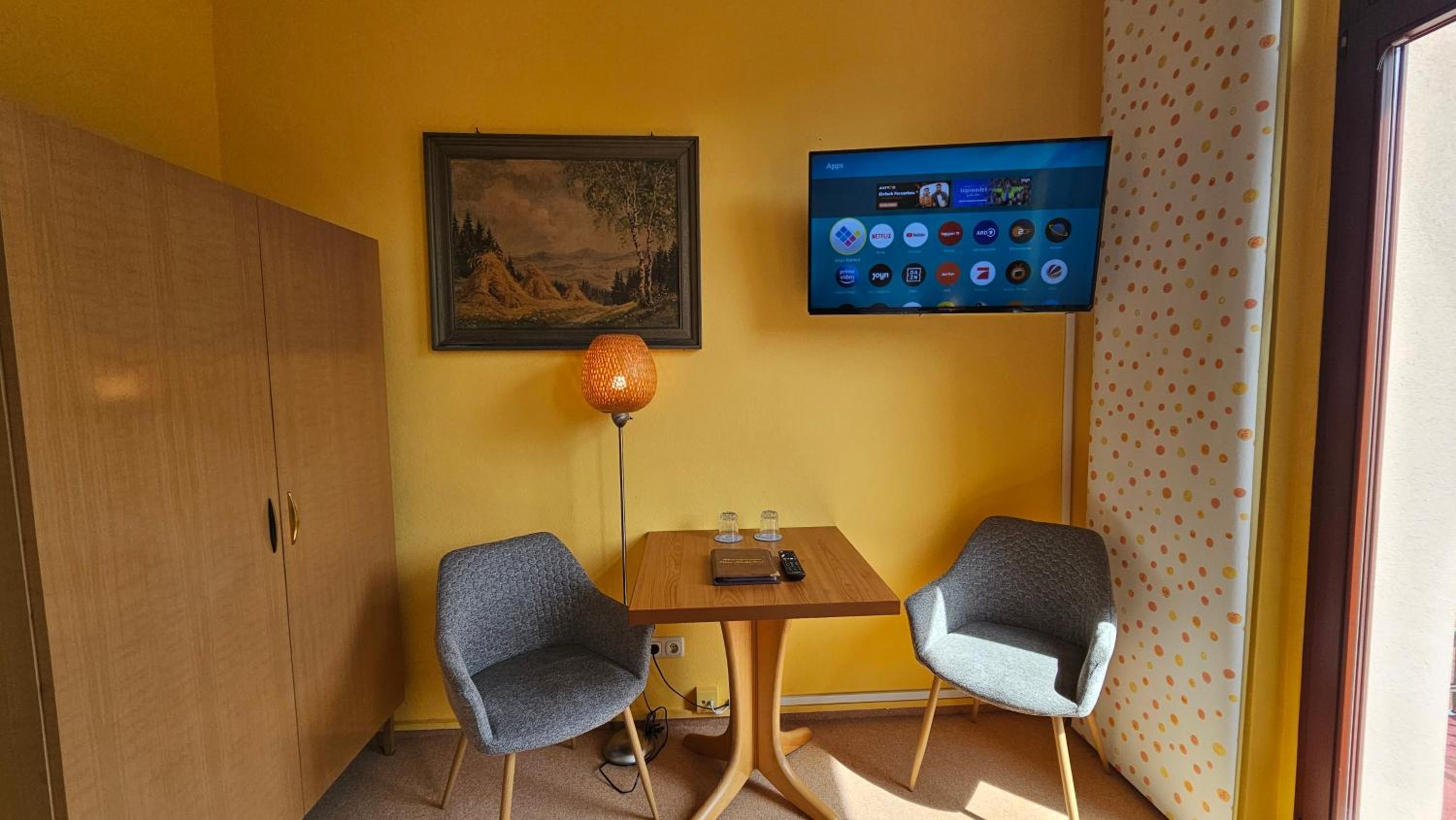 Pension Weiße Rose, Parkplatz, Frühstück, Wlan, Zentral