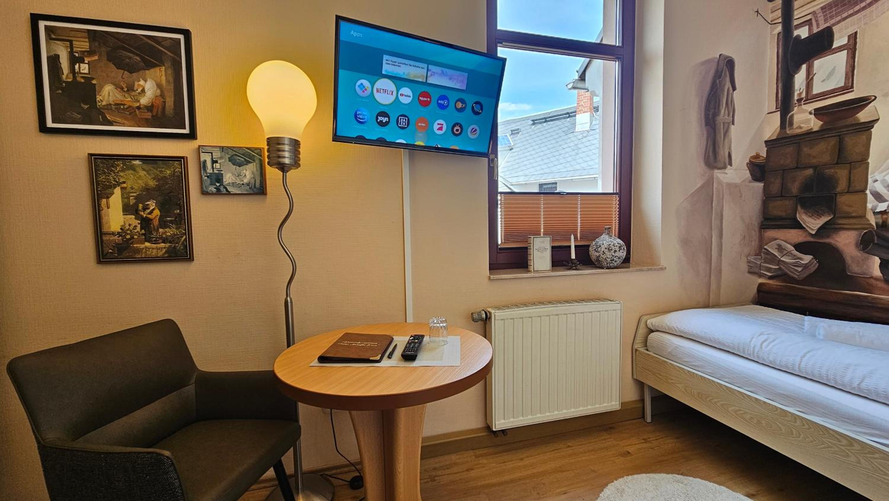 Pension Weiße Rose, Parkplatz, Frühstück, Wlan, Zentral