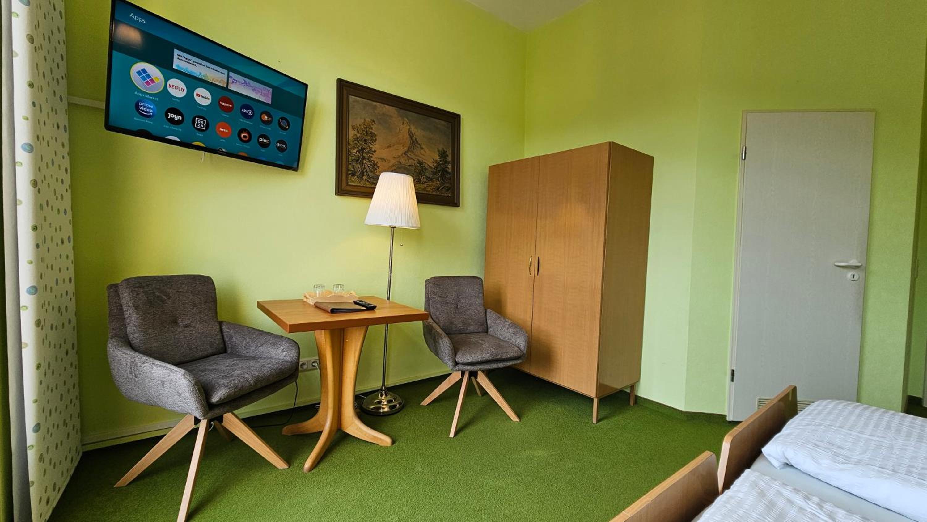Pension Weiße Rose, Parkplatz, Frühstück, Wlan, Zentral