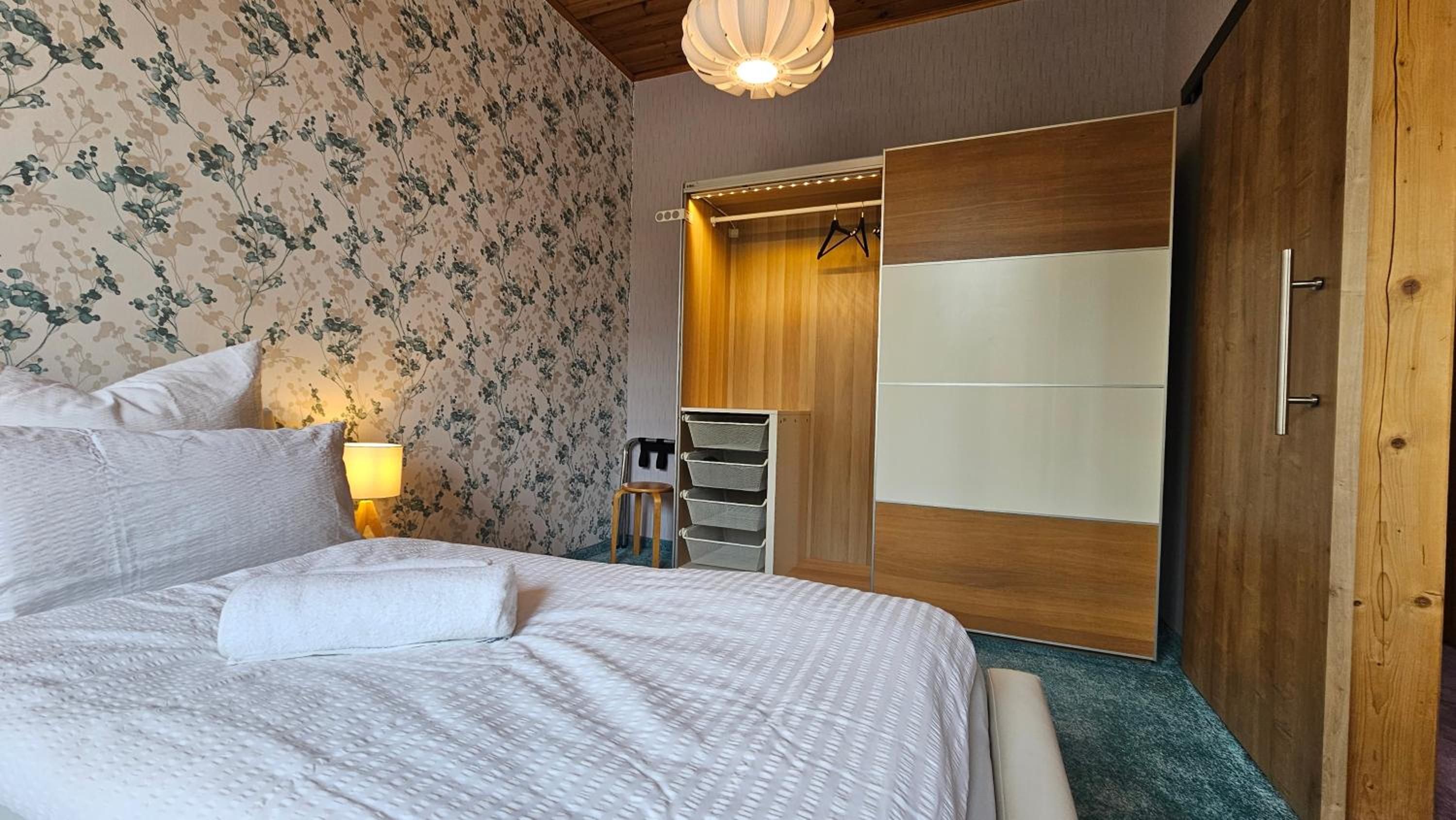 Pension Weiße Rose, Parkplatz, Frühstück, Wlan, Zentral