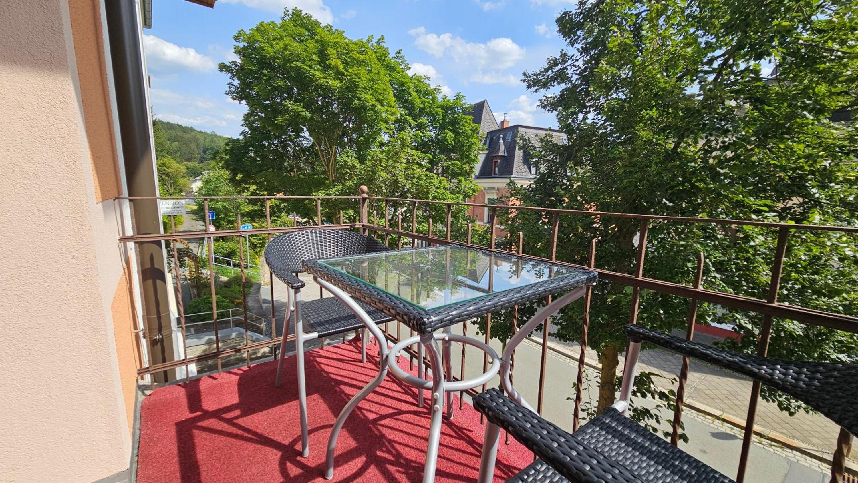 Pension Weiße Rose, Parkplatz, Frühstück, Wlan, Zentral