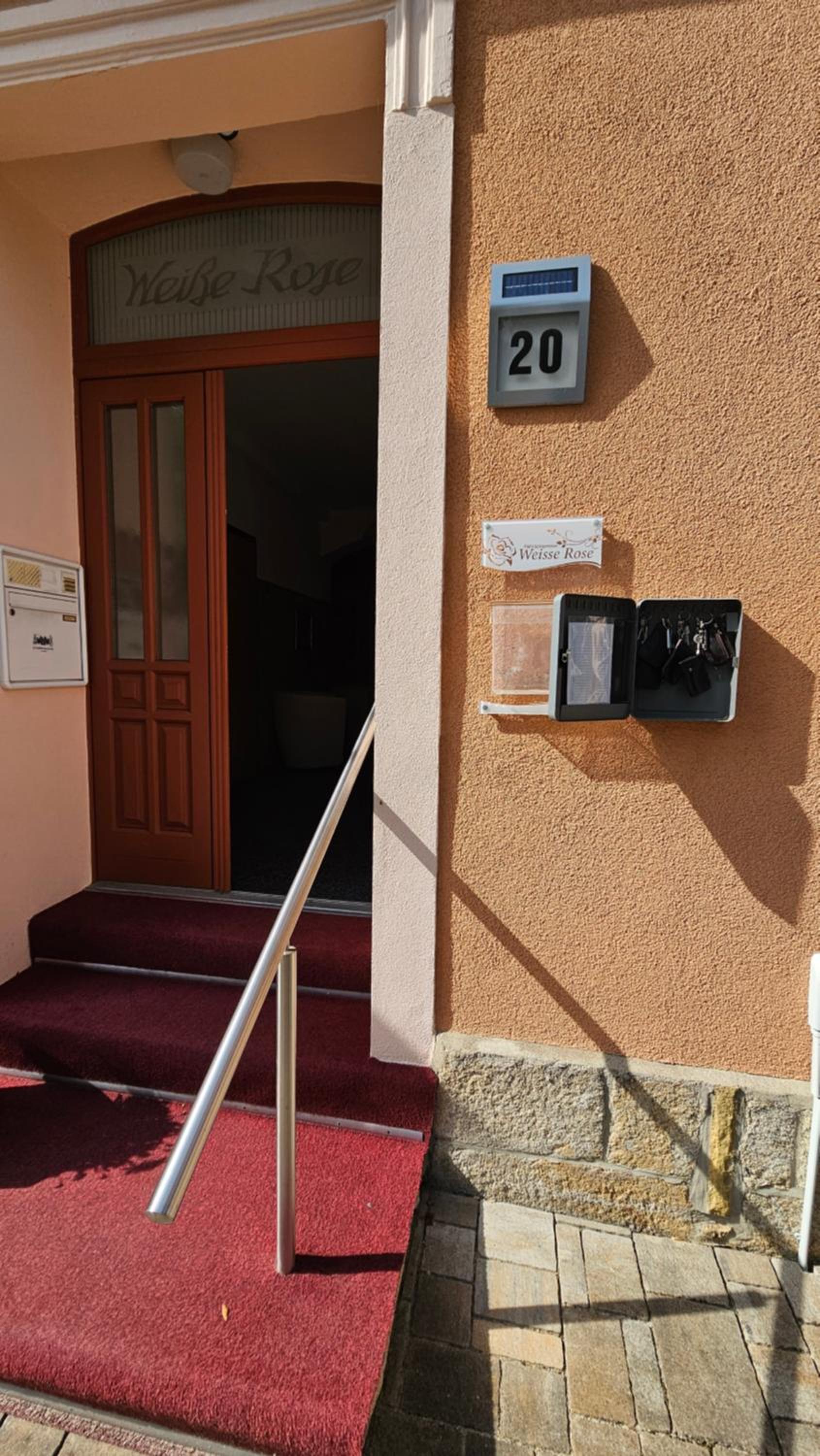 Pension Weiße Rose, Parkplatz, Frühstück, Wlan, Zentral
