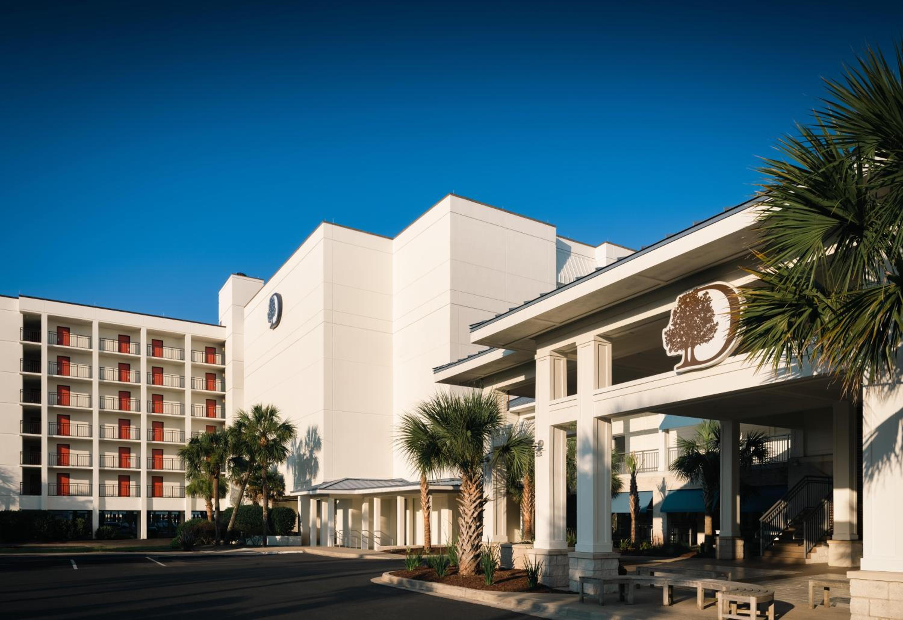Hotel DoubleTree Resort by Hilton Myrtle Beach Oceanfront - Image 1