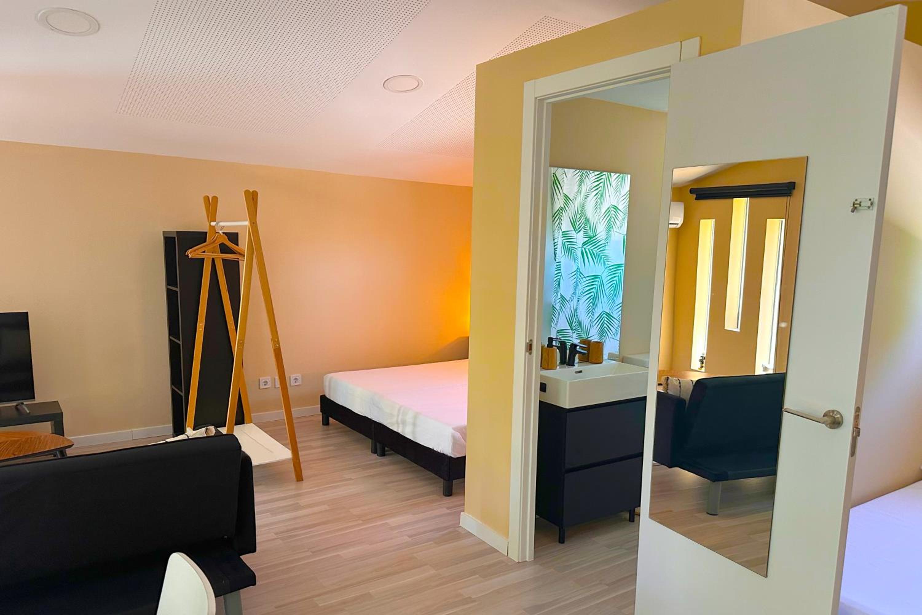 hotel room
