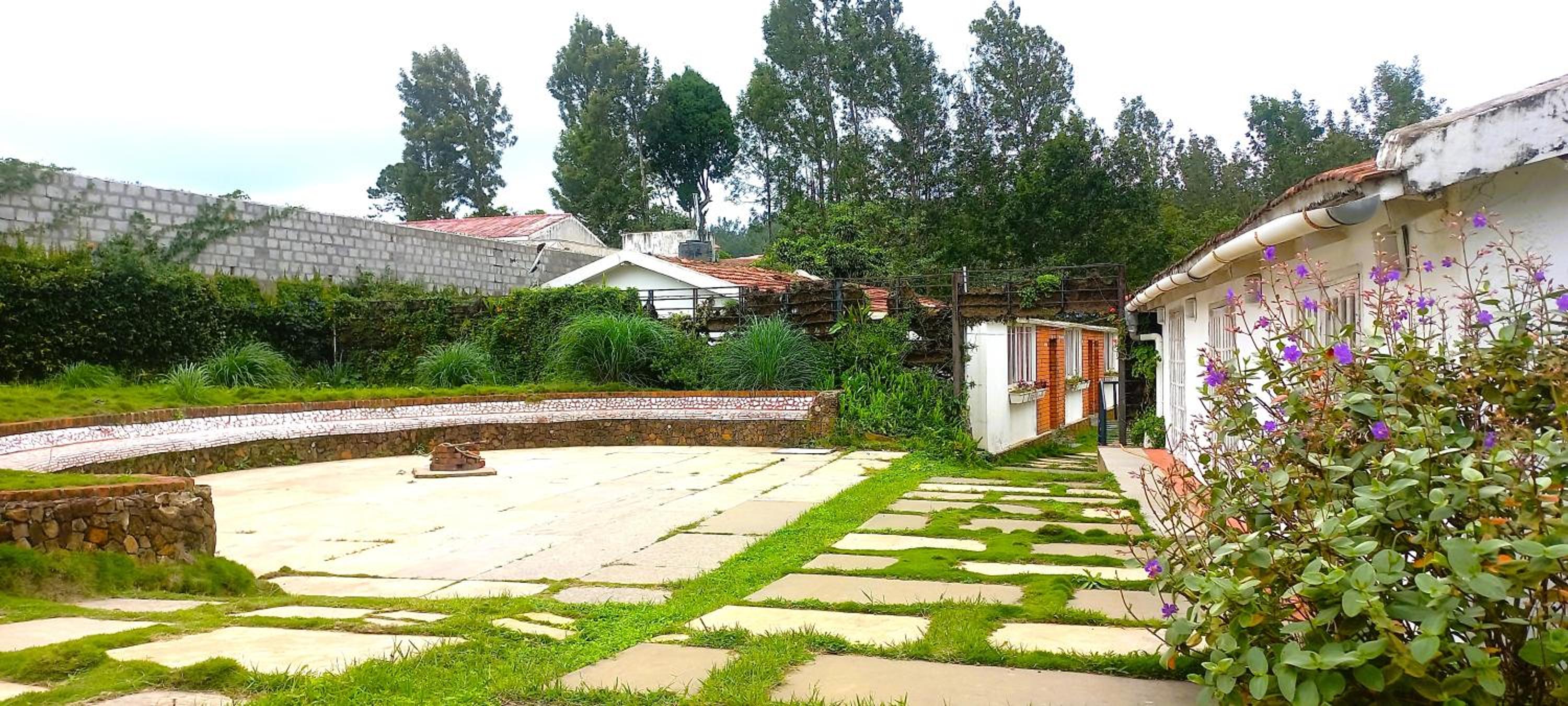 iSTAYS - The Colonial Villa, Yercaud view 5