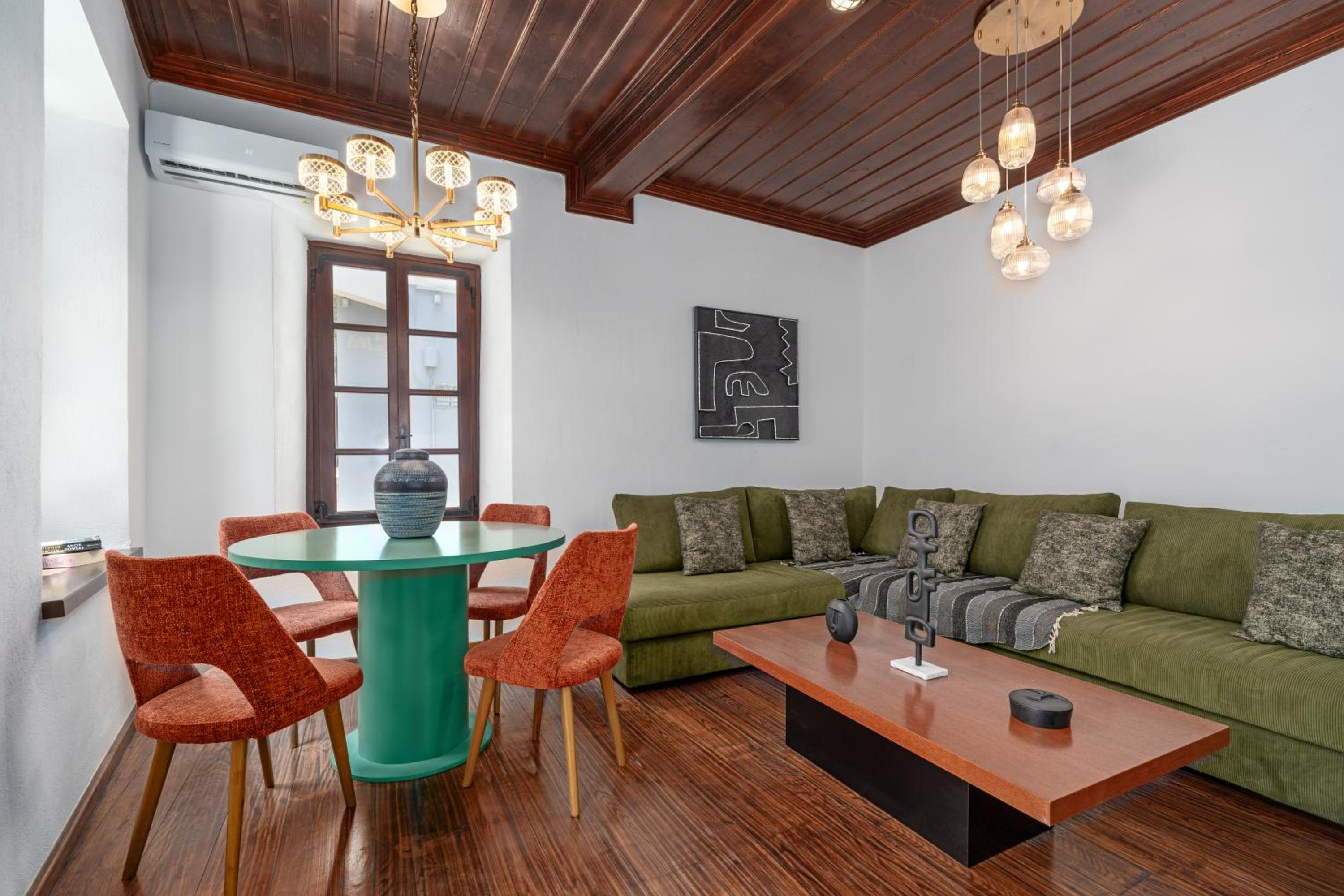 Telegraphus Boutique Home