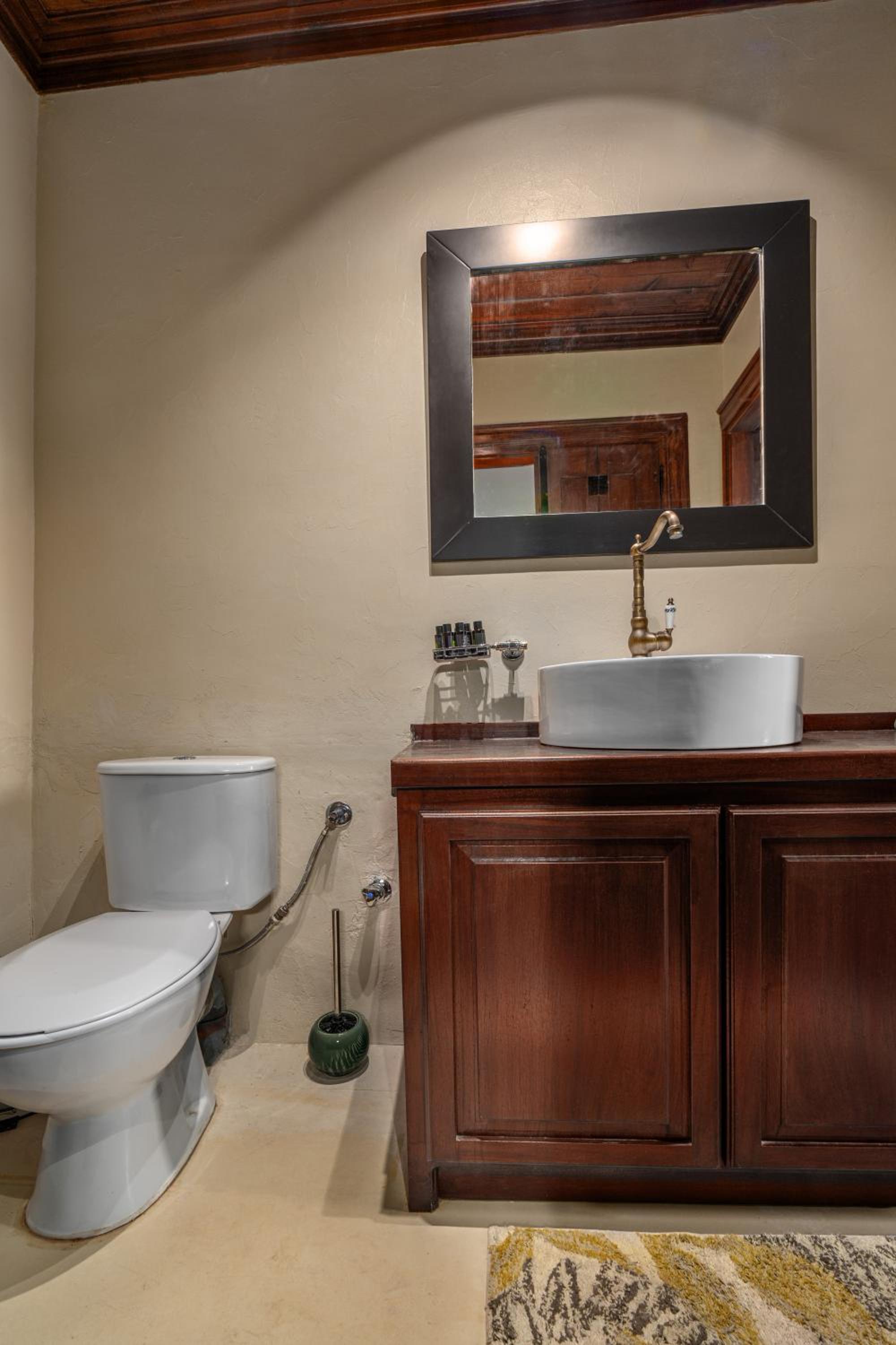 Telegraphus Boutique Home