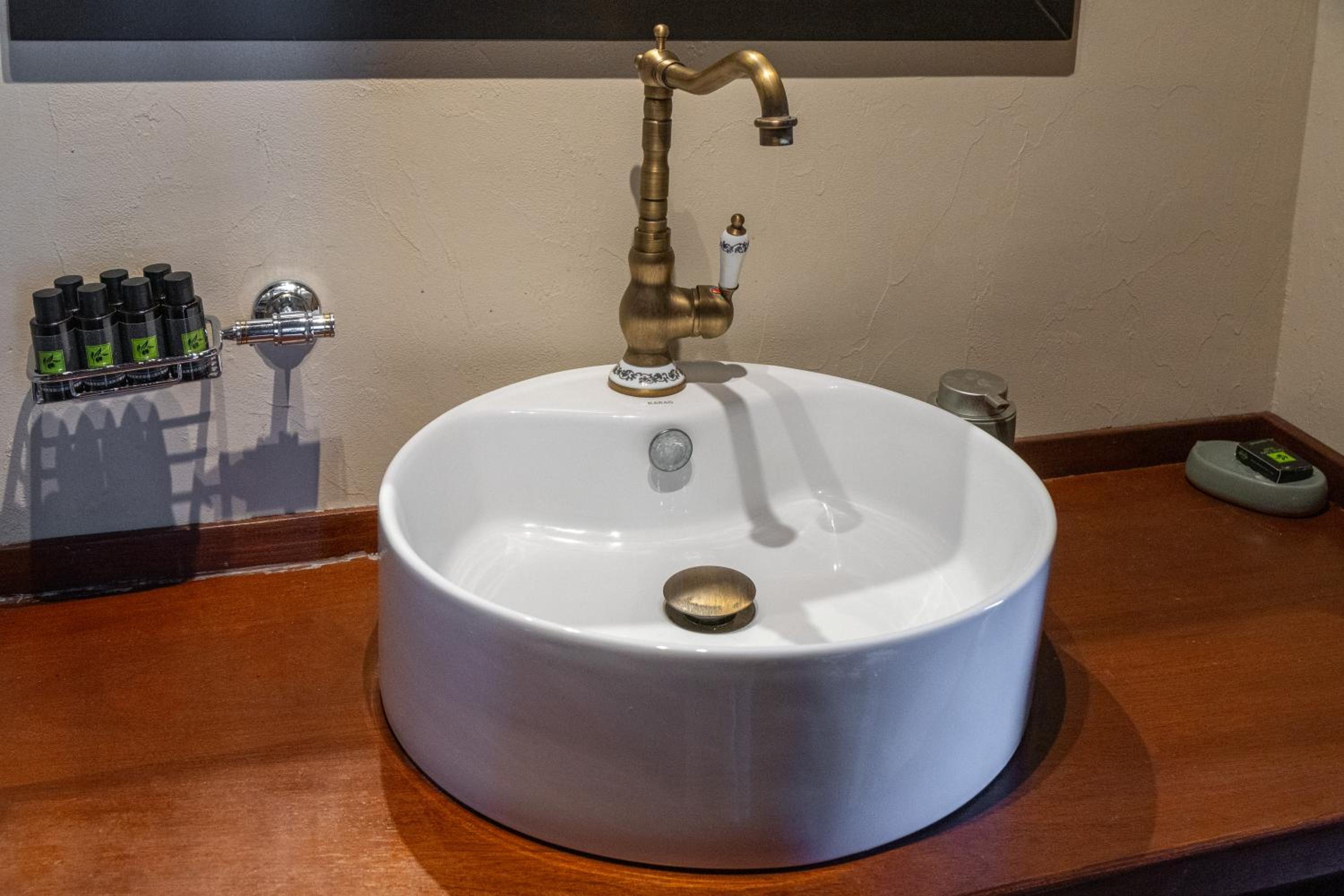 Telegraphus Boutique Home
