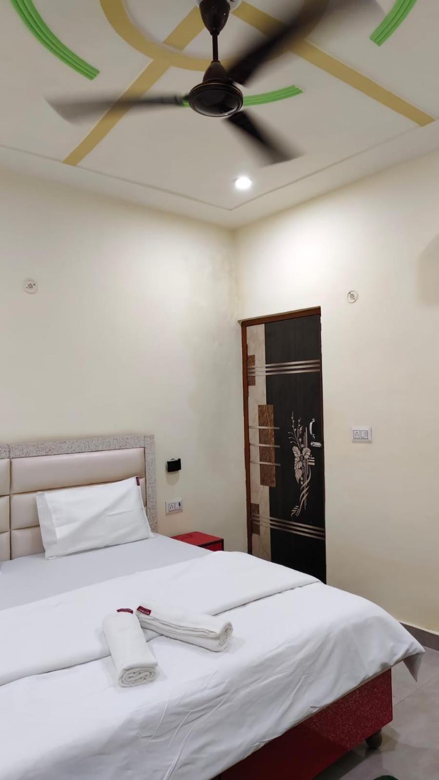 Sunrise Homestay Agra Near Taj Mahal