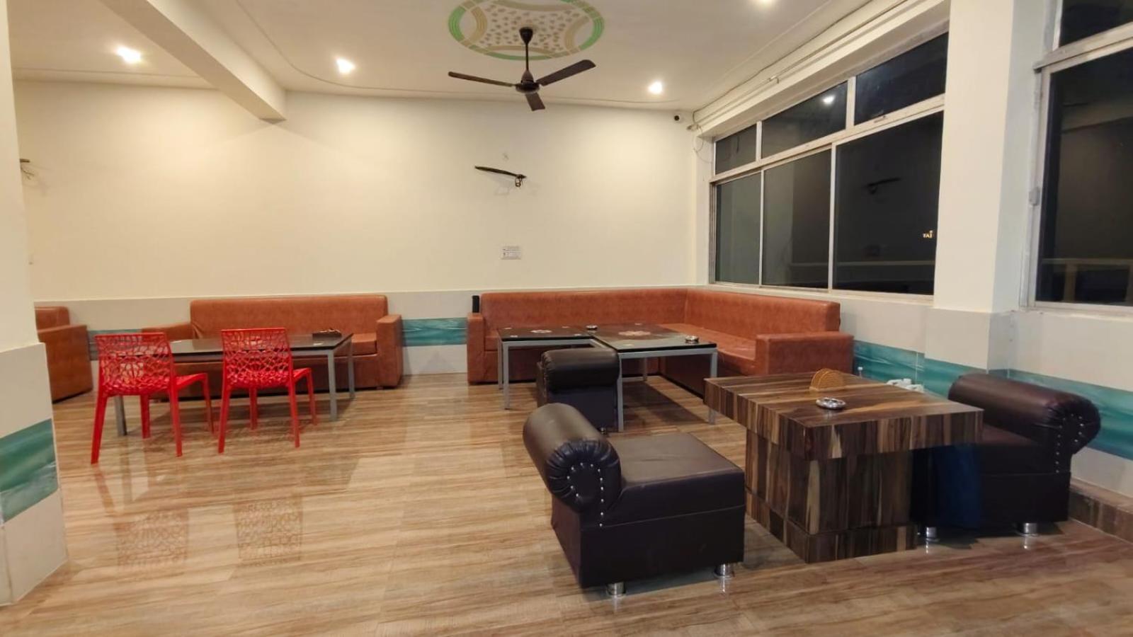 Sunrise Homestay Agra Near Taj Mahal