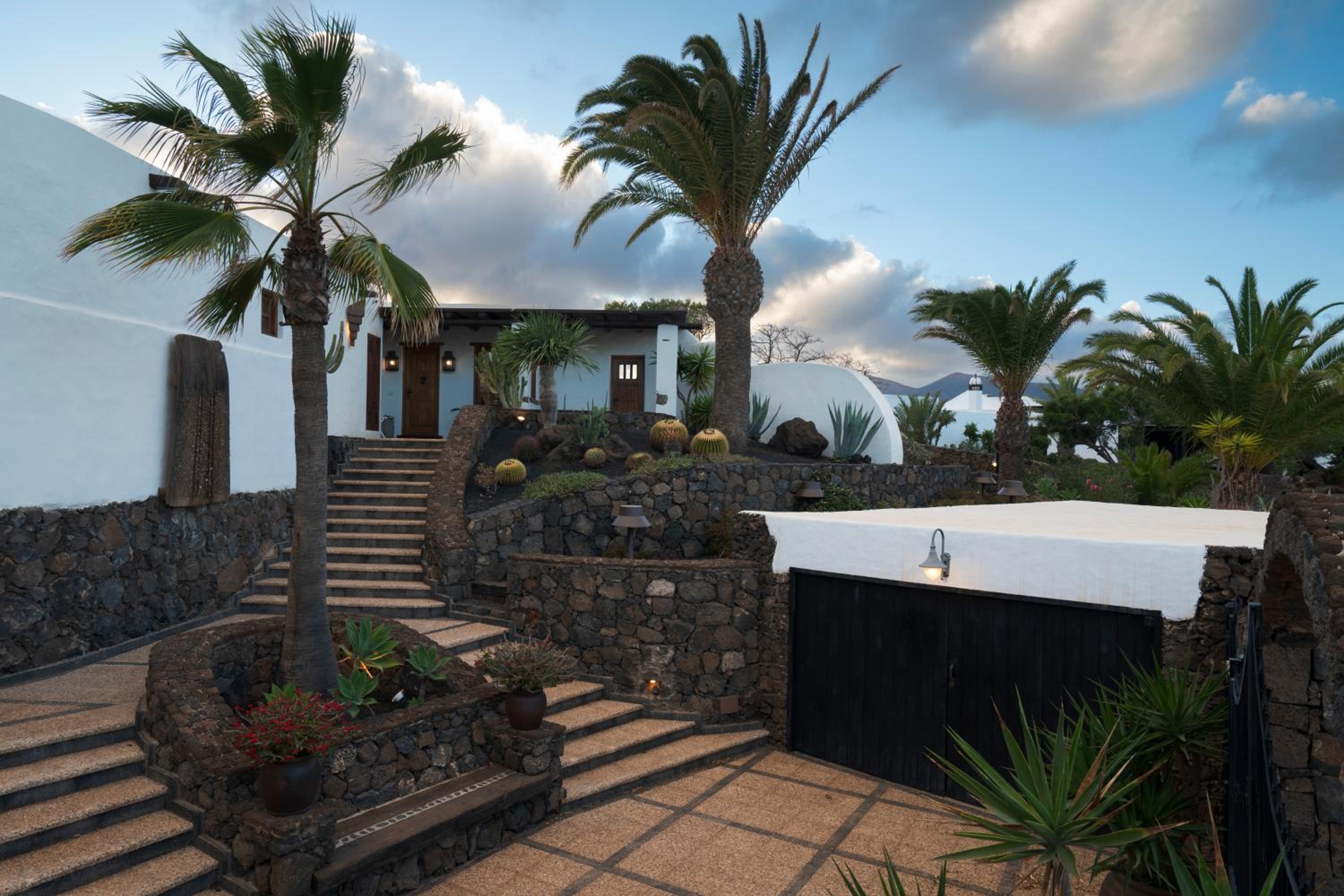 Lanzahost Luxury Finca Paraiso