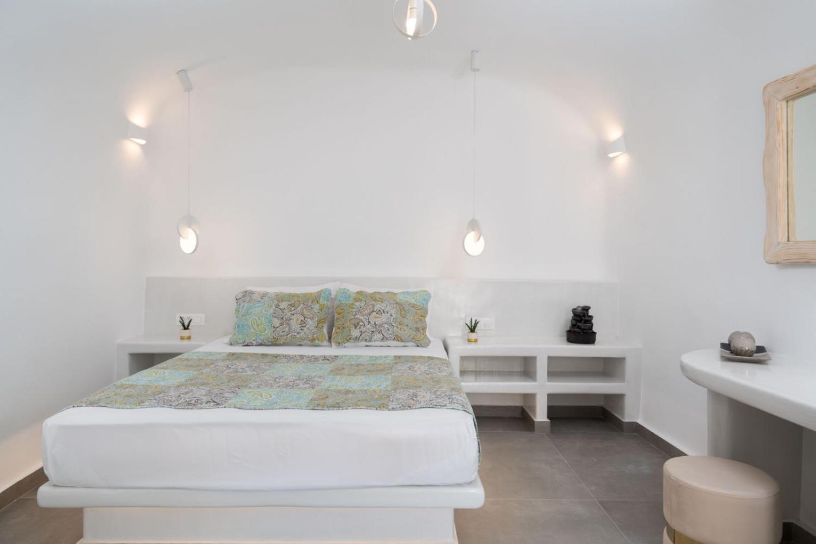 NEW Yiota Collection 4 Suites & 4 Prive Jacuzzi view 3